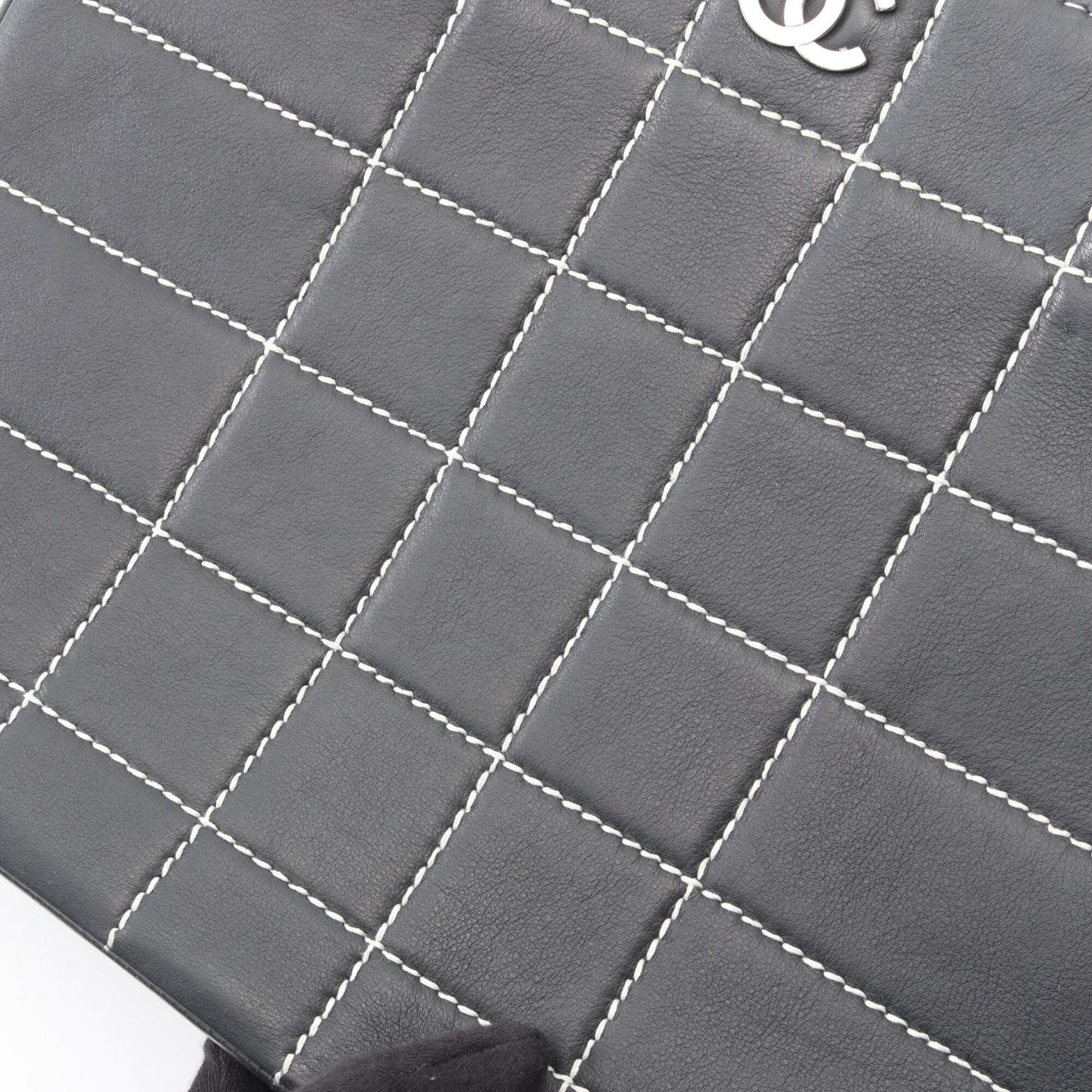 Chanel Navy Leather Handbag Tote Bag (Pre-Owned)