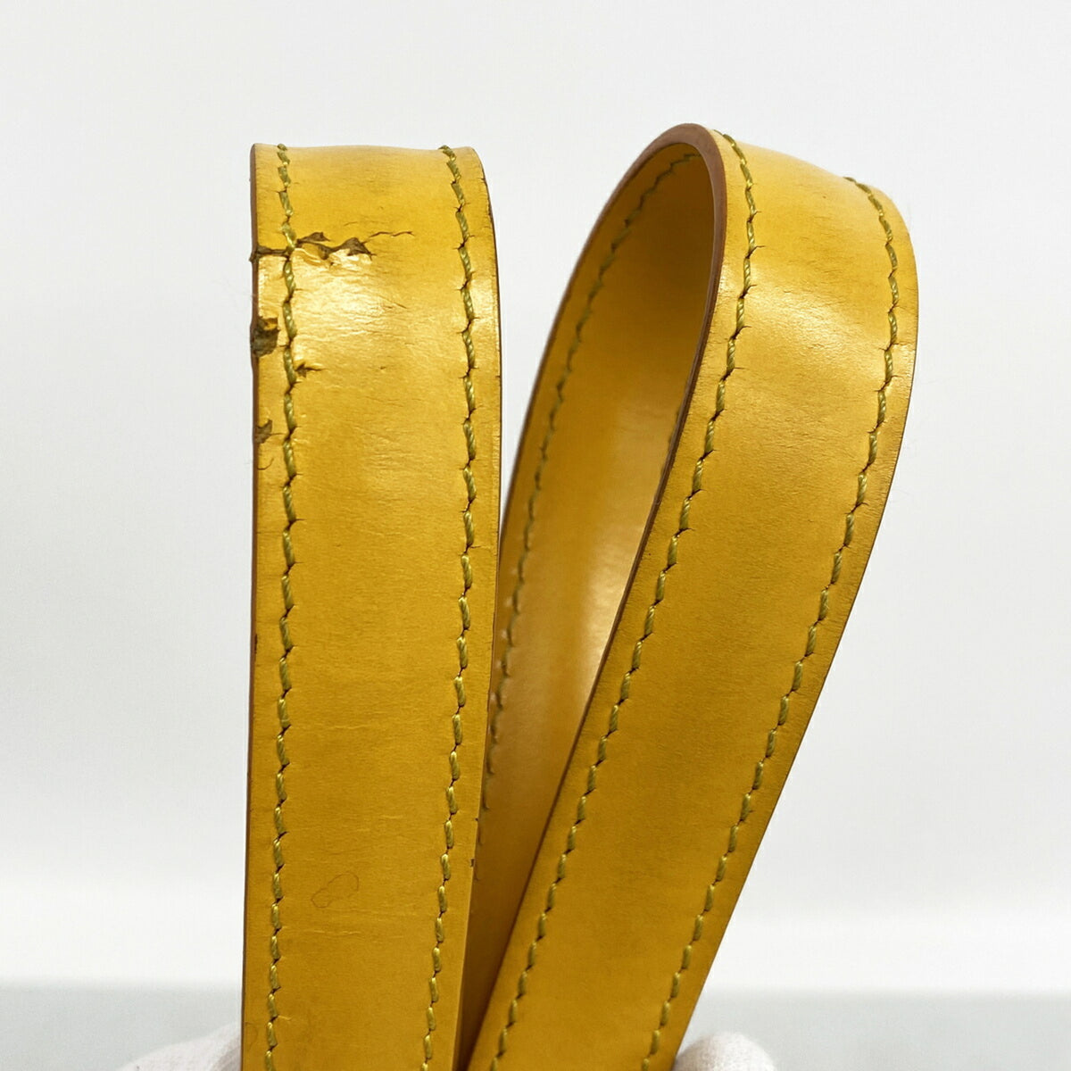 Louis Vuitton Jaune Shoulder Bag (Pre-Owned)