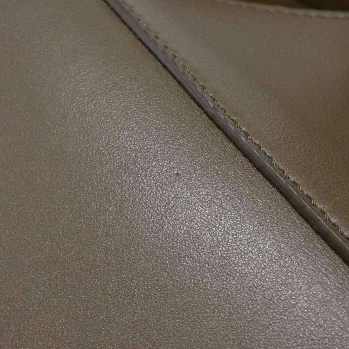Loewe Brown Leather Handbag (Pre-Owned)