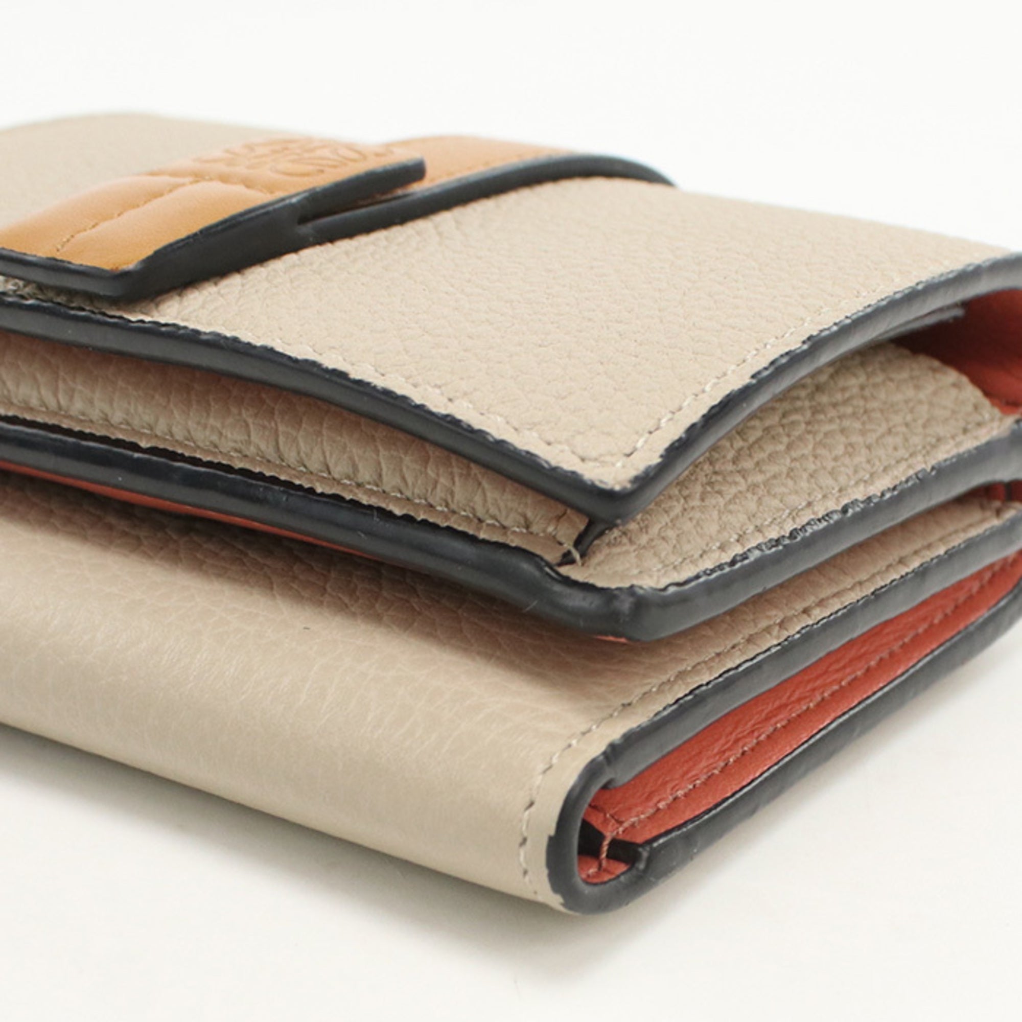 Loewe Beige Leather Wallet (Tri-Fold) (Pre-Owned)