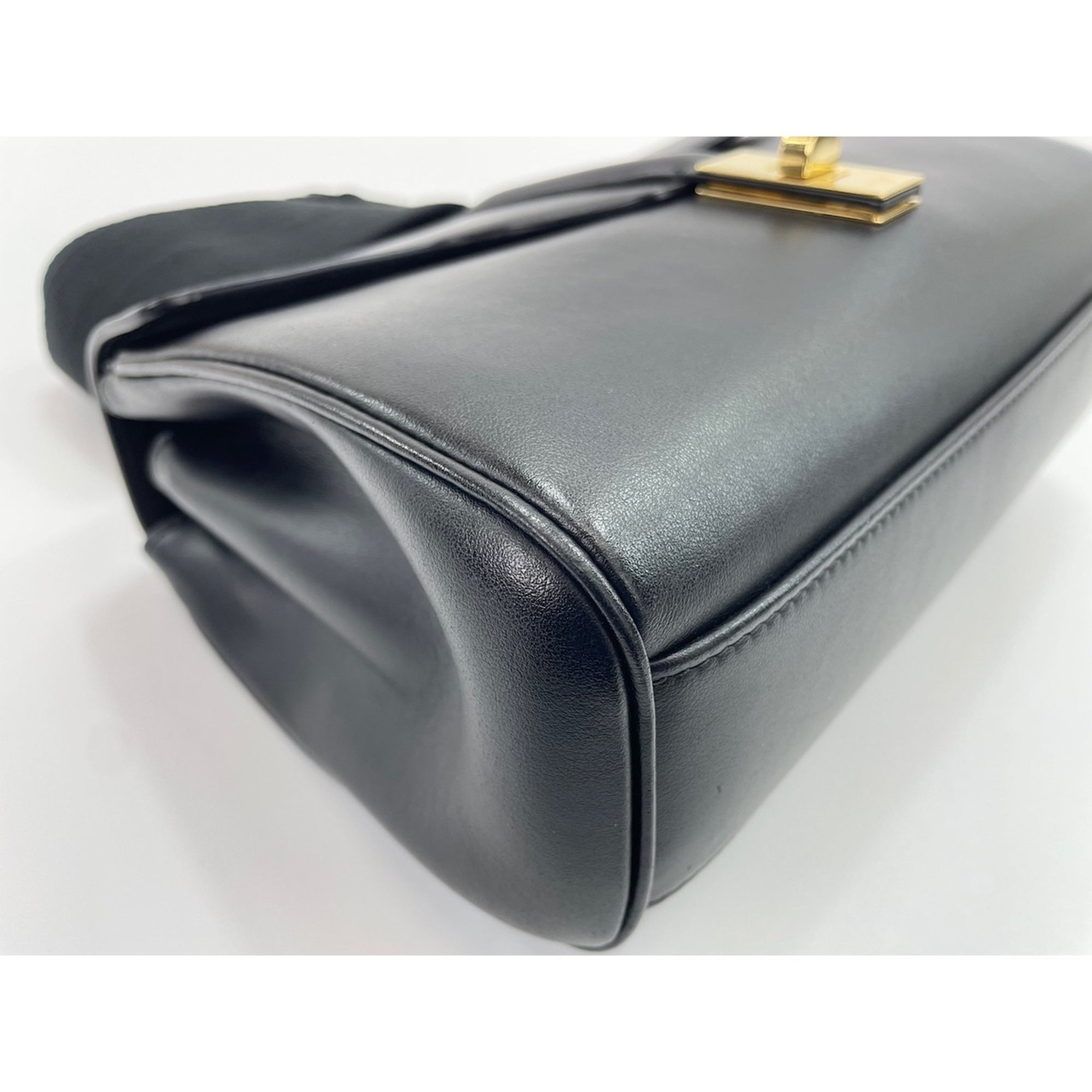Celine Black Leather Shoulder Bag (Pre-Owned)