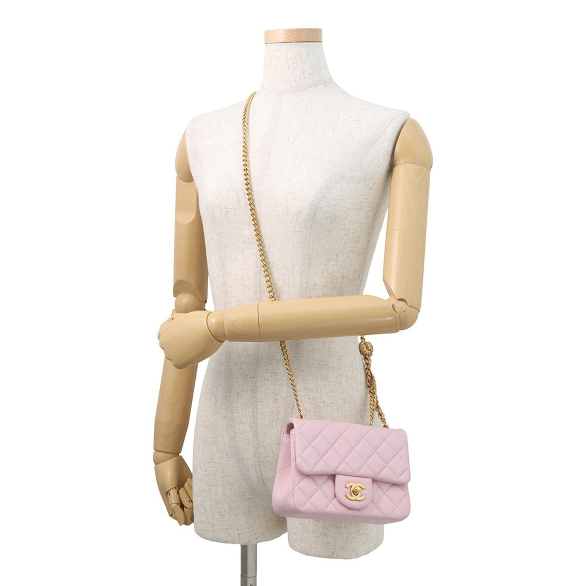 Chanel Matelasse Pink Leather Shoulder Bag (Pre-Owned)