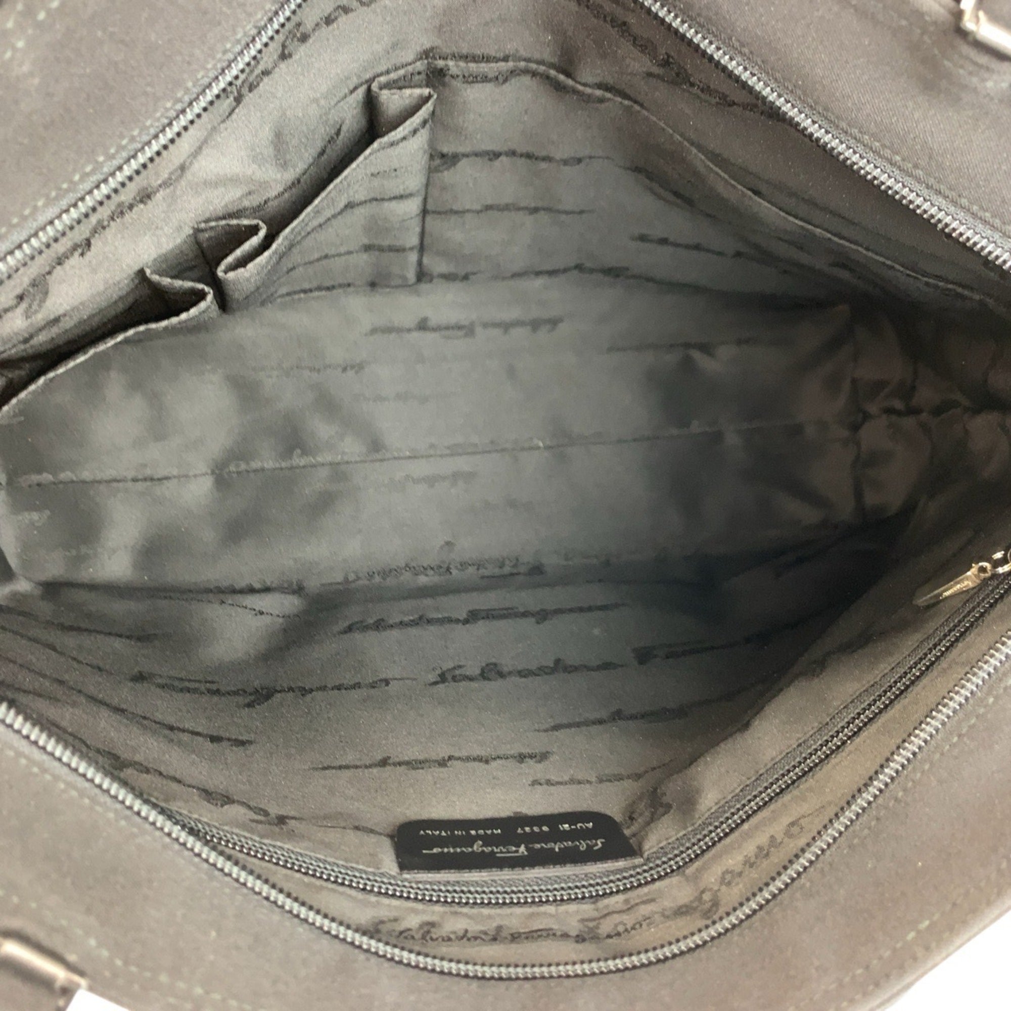 Salvatore Ferragamo Black Nylon Shoulder Bag Tote Bag (Pre-Owned)
