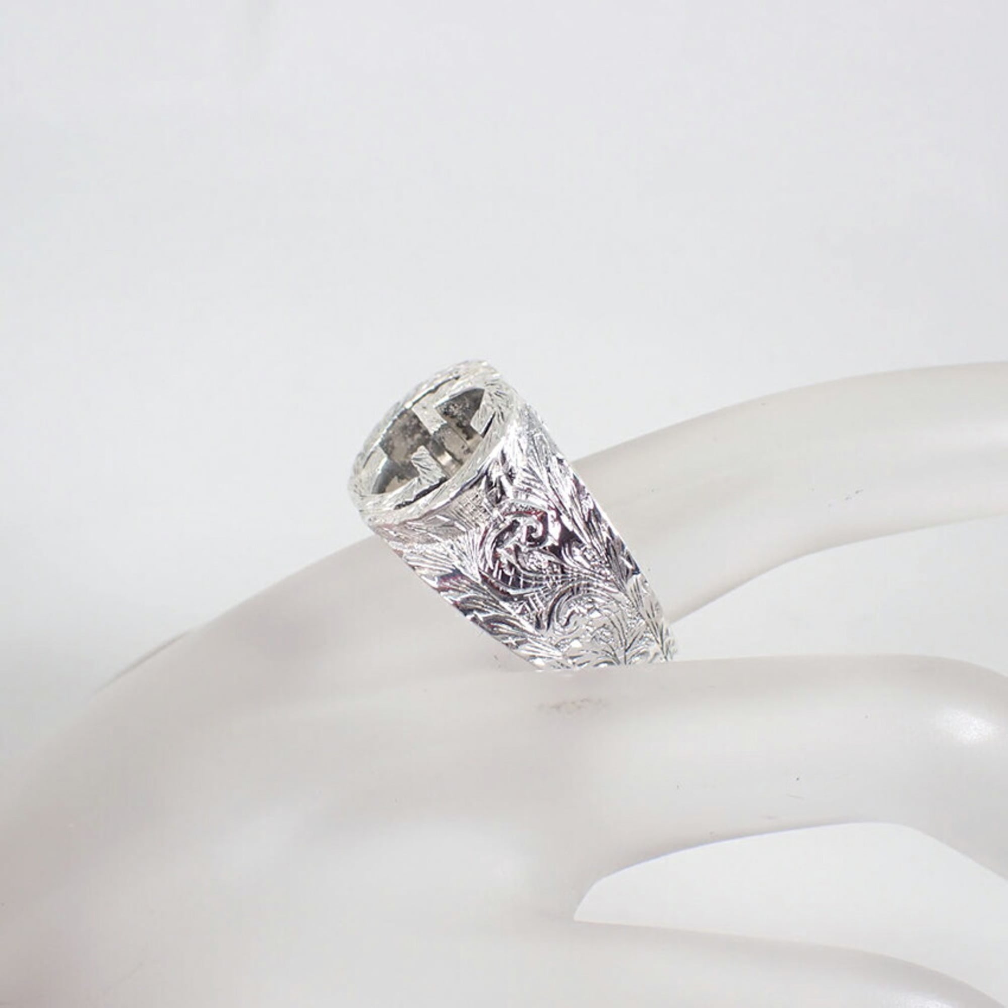 Gucci Sterling Silver 925 Band Ring (Pre-Owned)