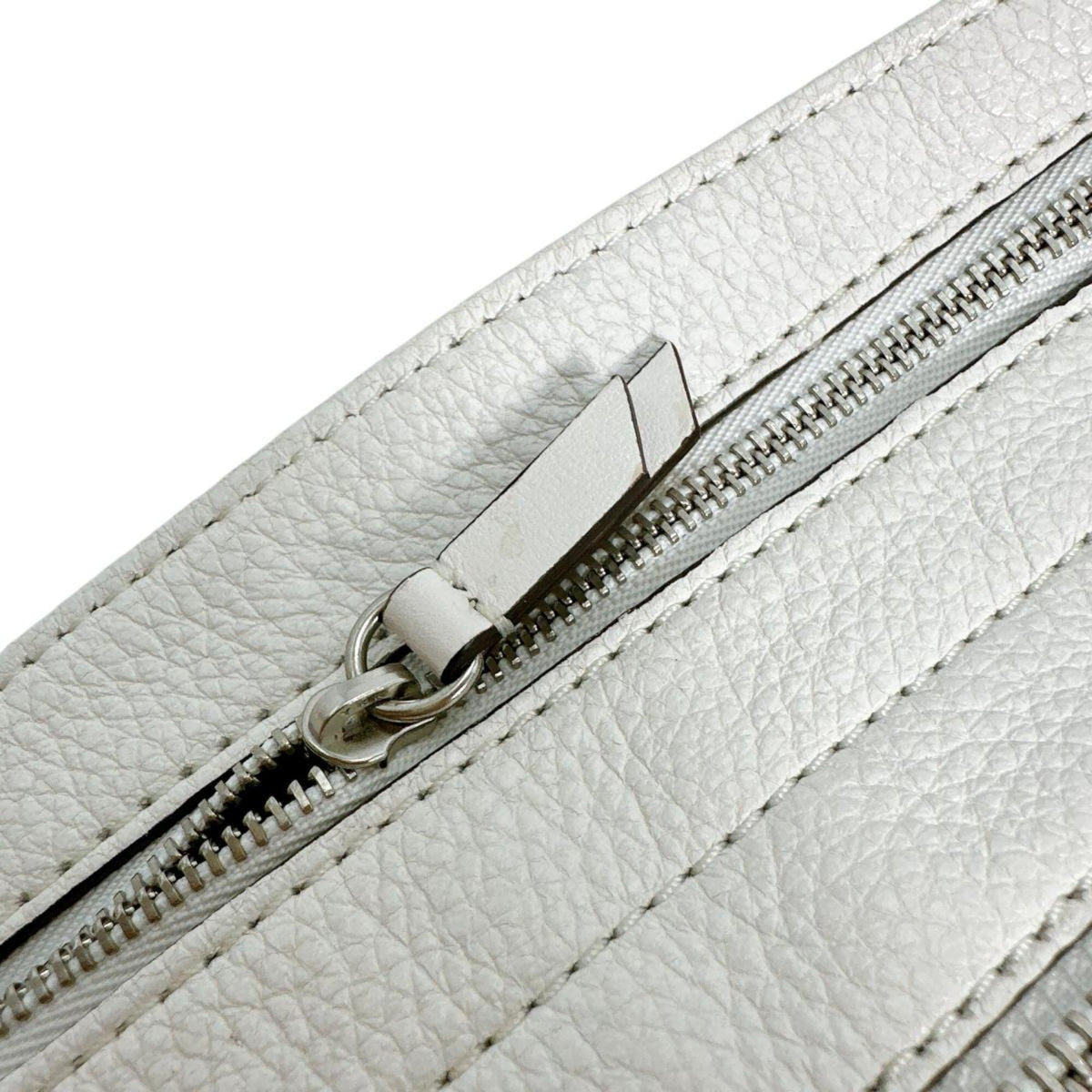 Michael Kors White Leather Handbag Tote Bag (Pre-Owned)