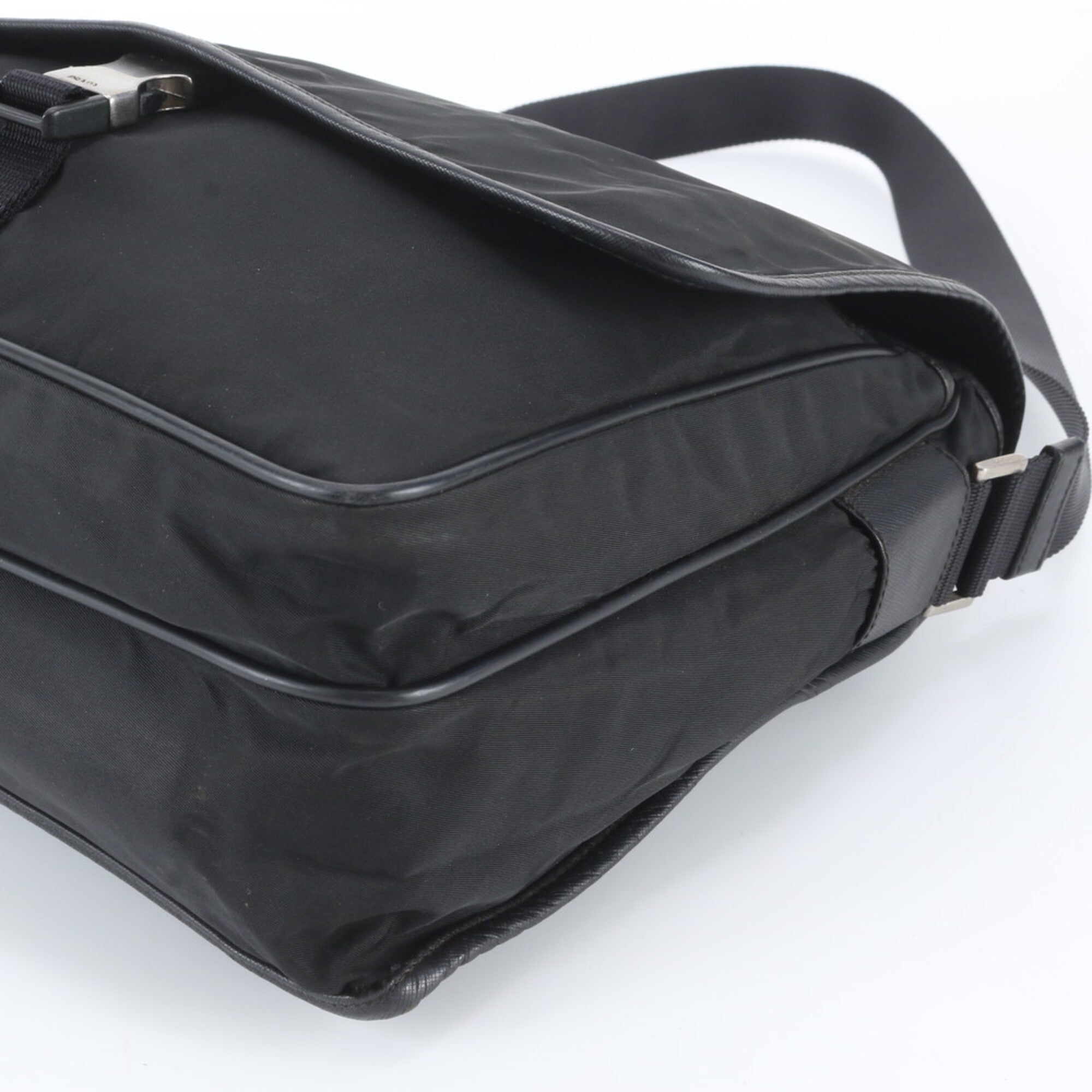 Prada Black Nylon Leather Shoulder Bag (Pre-Owned)