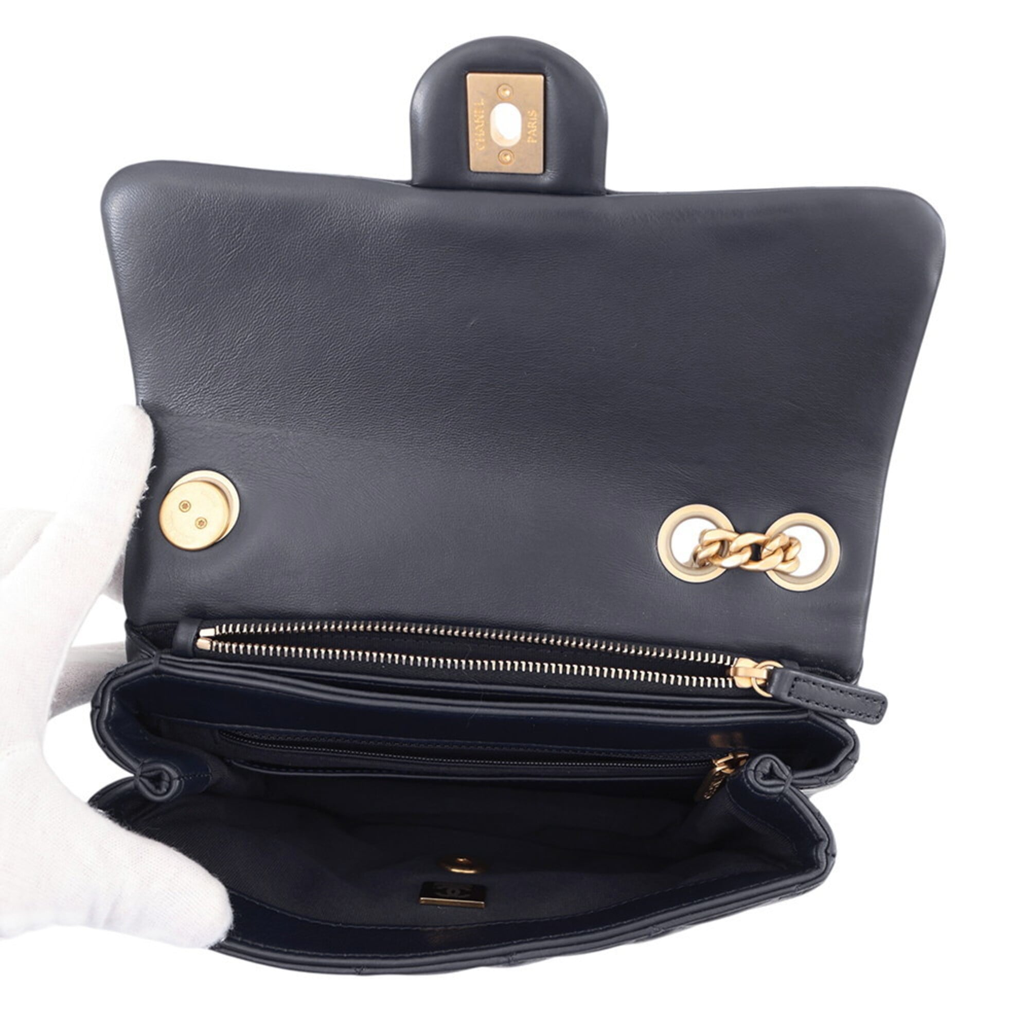 Chanel Navy Leather Handbag Shoulder Bag (Pre-Owned)
