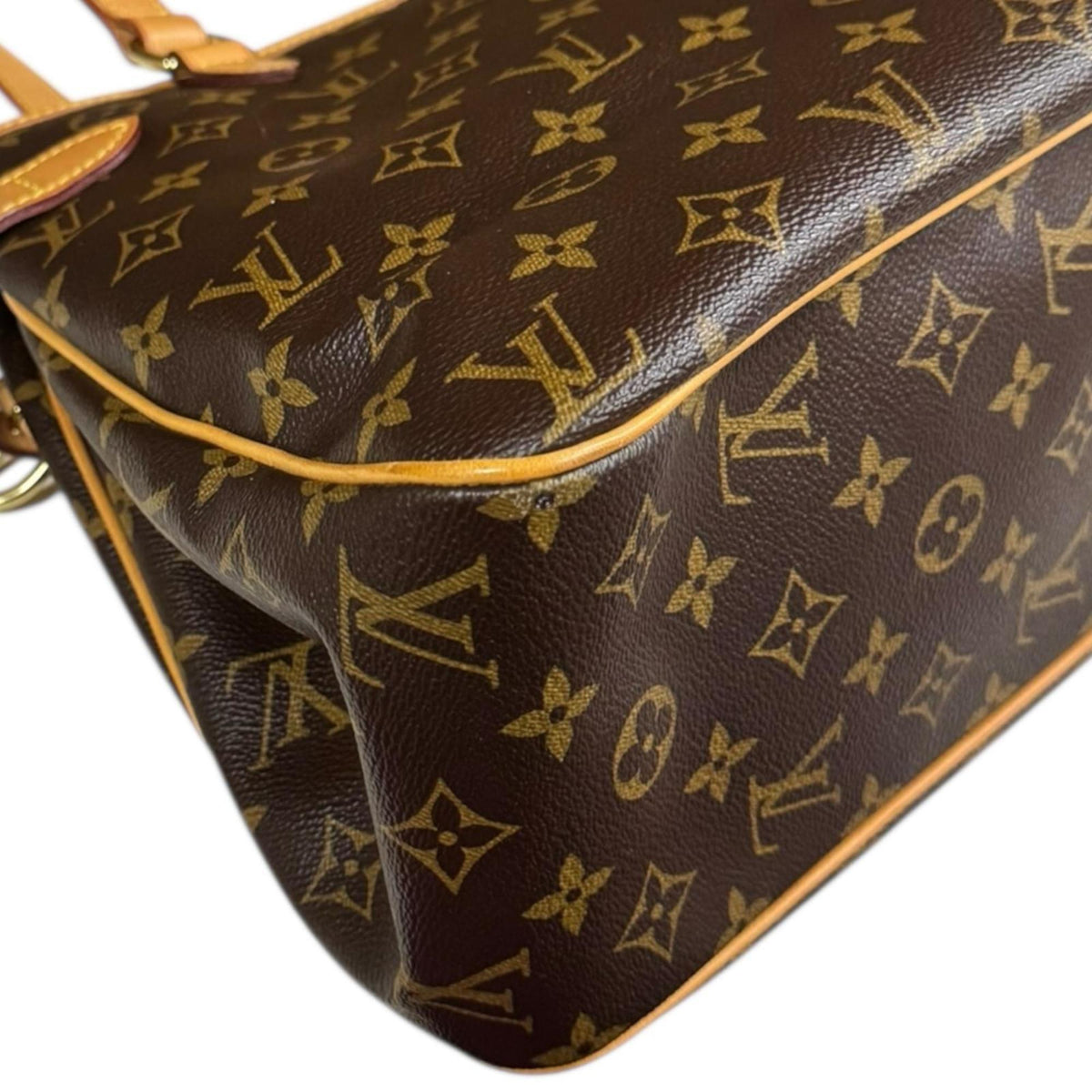 Louis Vuitton Brown Monogram Canvas Shoulder Bag (Pre-Owned)
