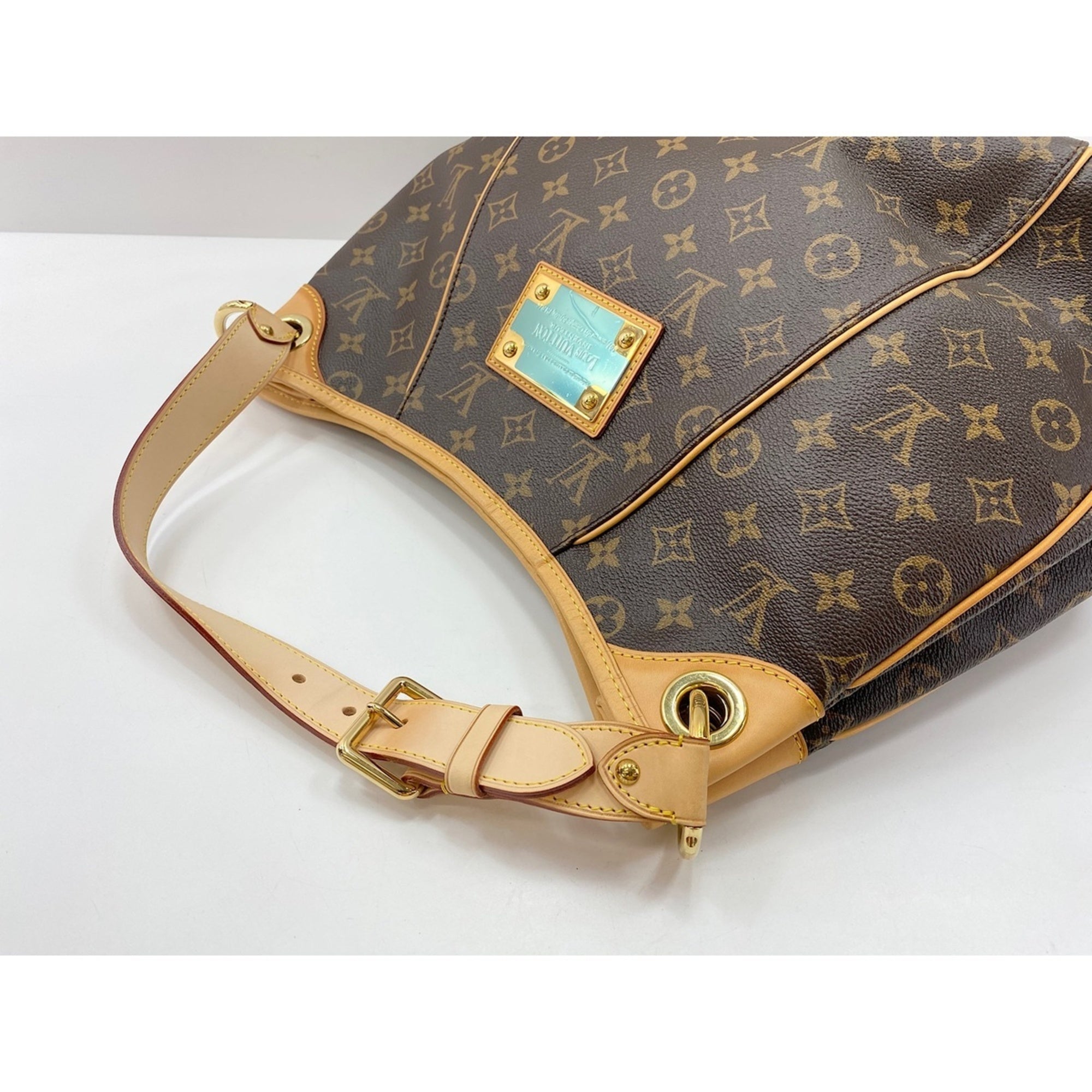 Louis Vuitton Monogram Brown Monogram Shoulder Bag (Pre-Owned)