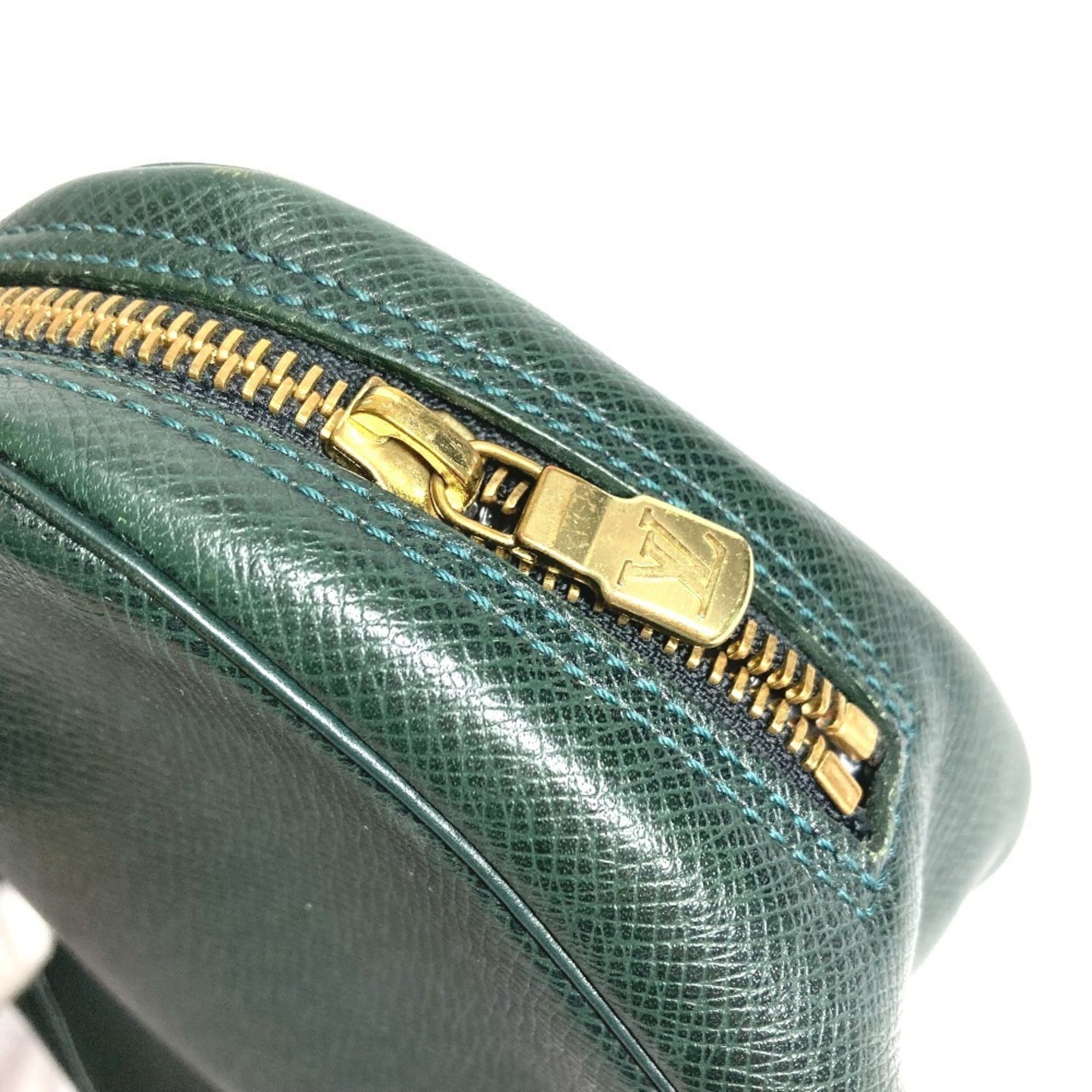 Louis Vuitton Episea Green Taiga Leather Clutch Bag Pouch (Pre-Owned)