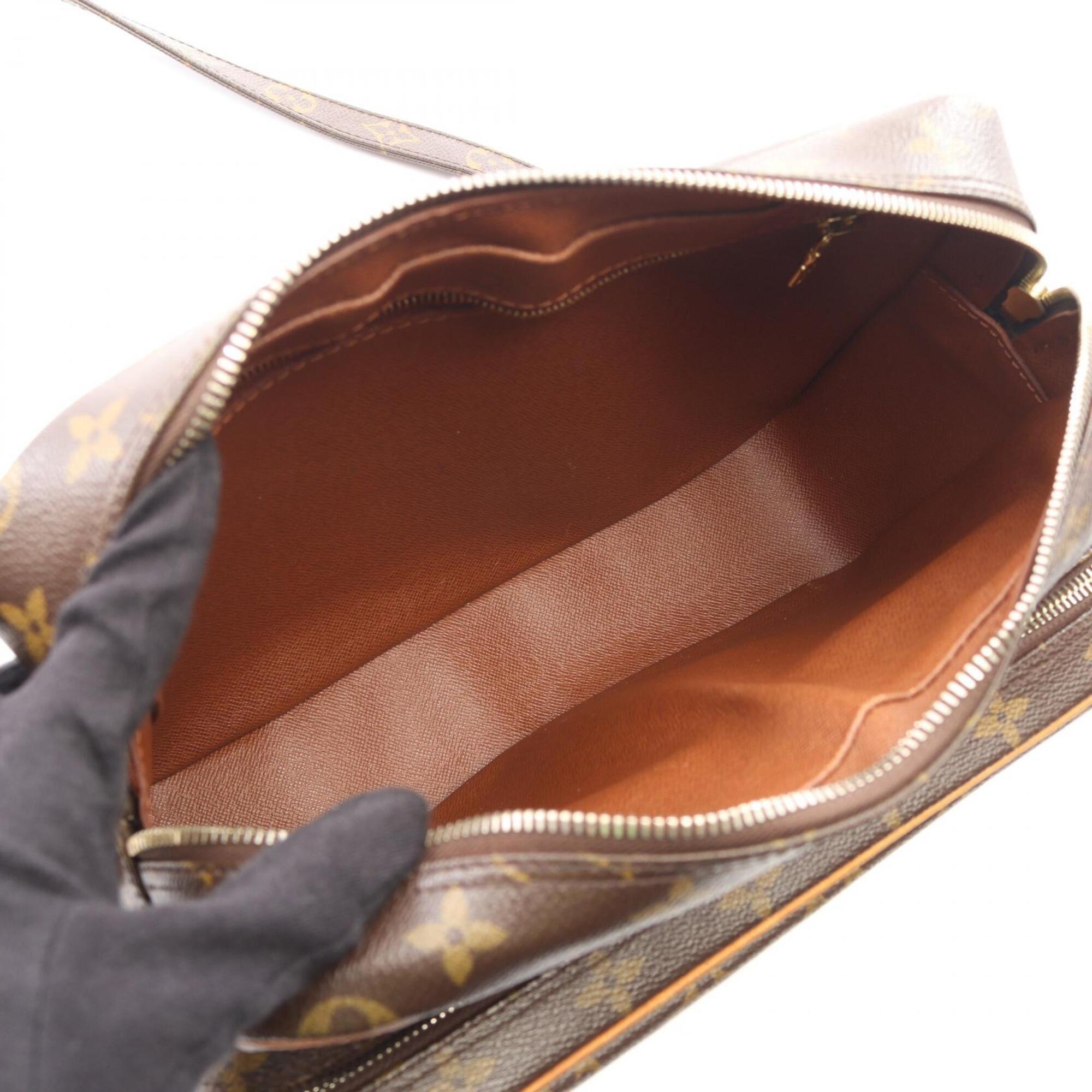 Louis Vuitton Brown Monogram Monogram Leather Handbag Shoulder Bag (Pre-Owned)
