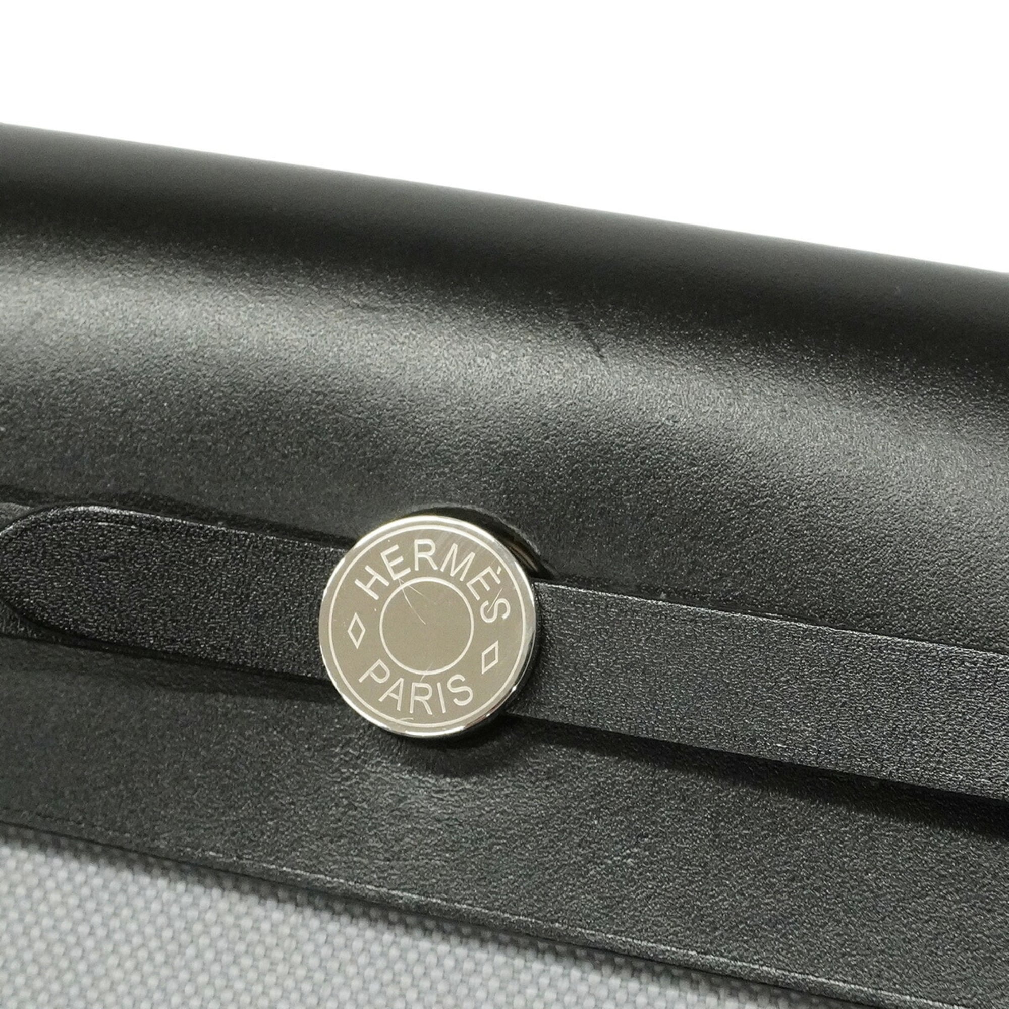 Hermes Gray Shoulder Bag (Pre-Owned)
