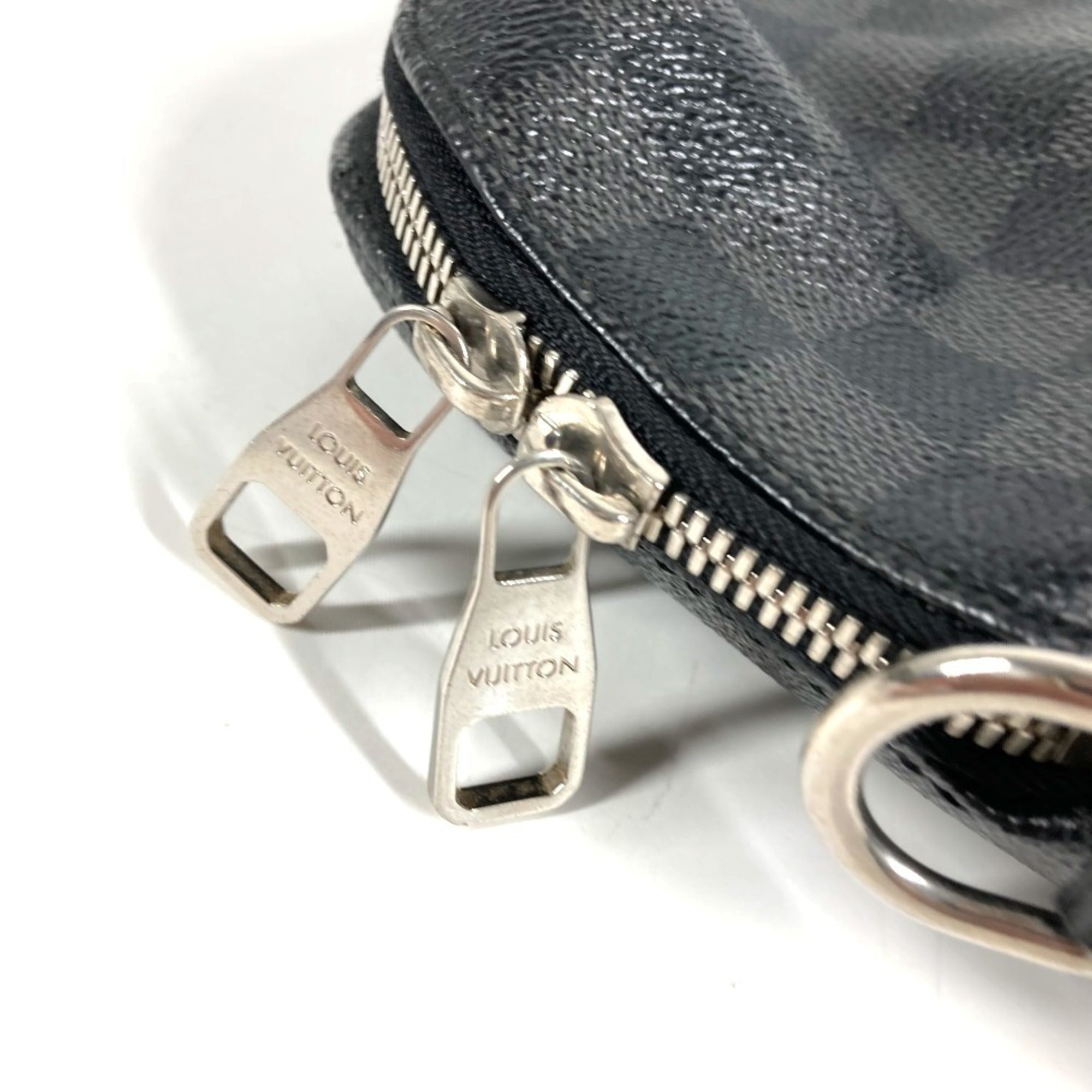Louis Vuitton Black Damier Graphite Briefcase Handbag (Pre-Owned)