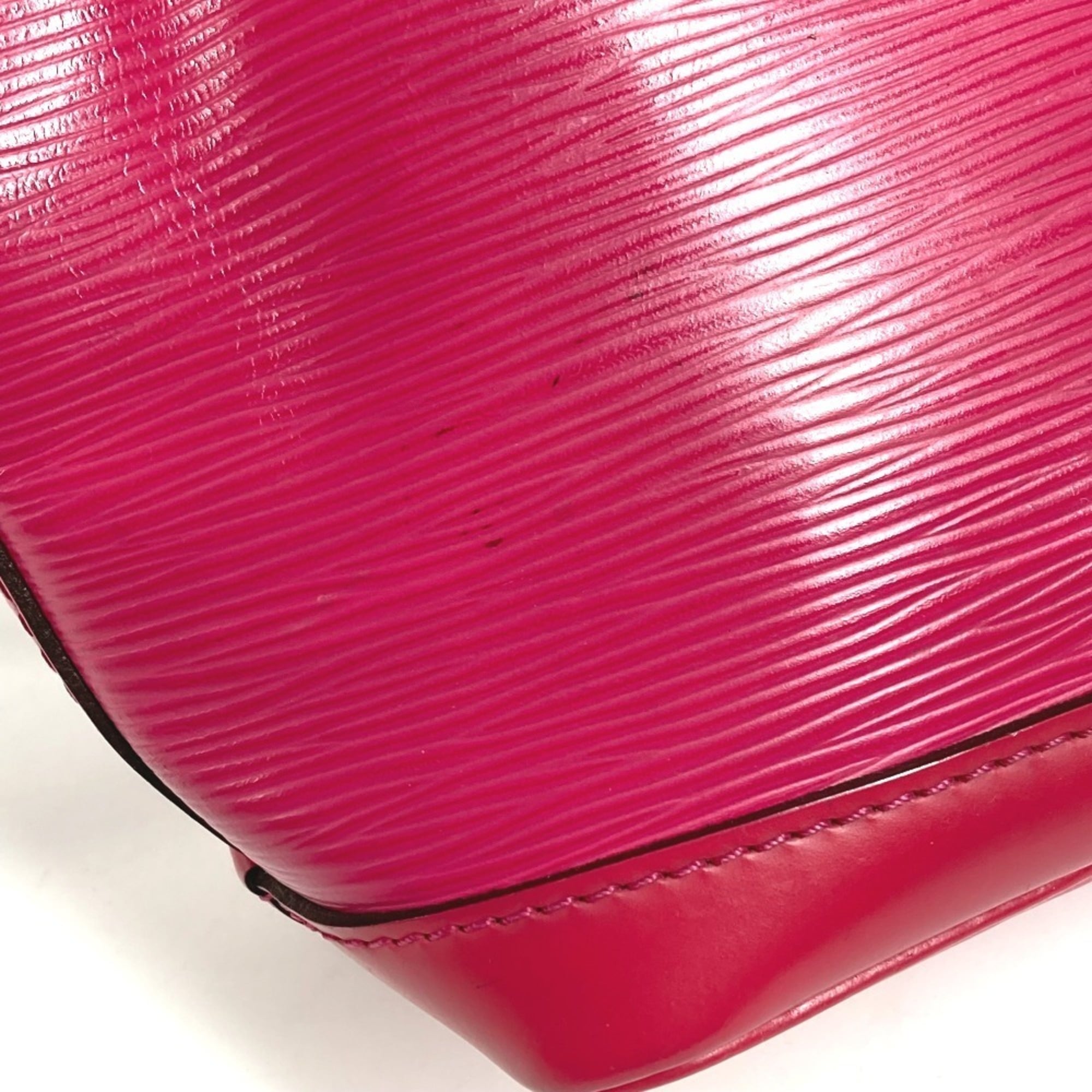 Louis Vuitton Epi Hot Pink Epi Leather Pochette Shoulder Bag (Pre-Owned)