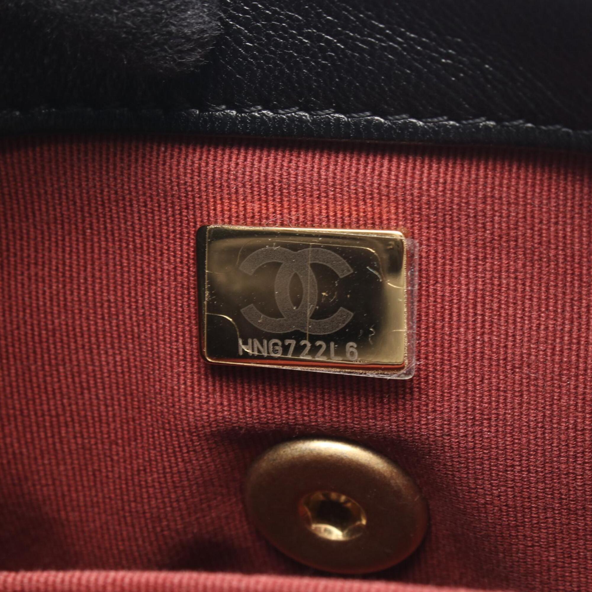 Chanel Black Leather Handbag Shoulder Bag (Pre-Owned)