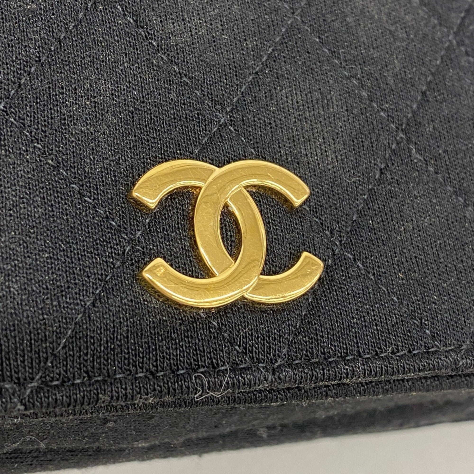 Chanel Black Shoulder Bag (Pre-Owned)