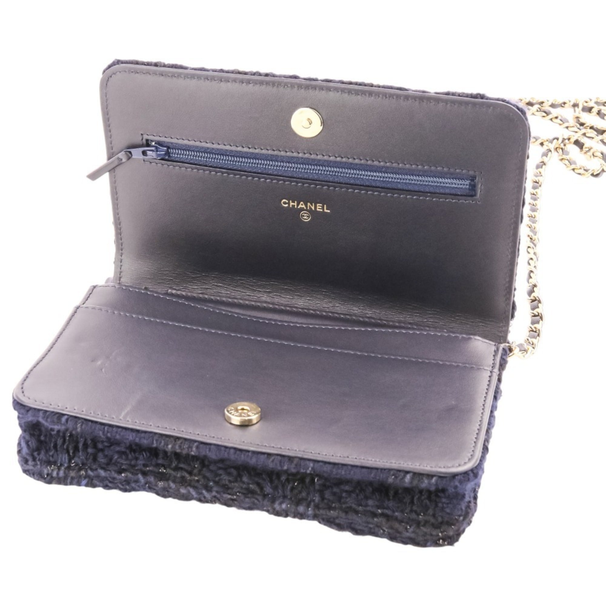 Chanel Matelasse Navy Tweed Handbag Pouch (Pre-Owned)