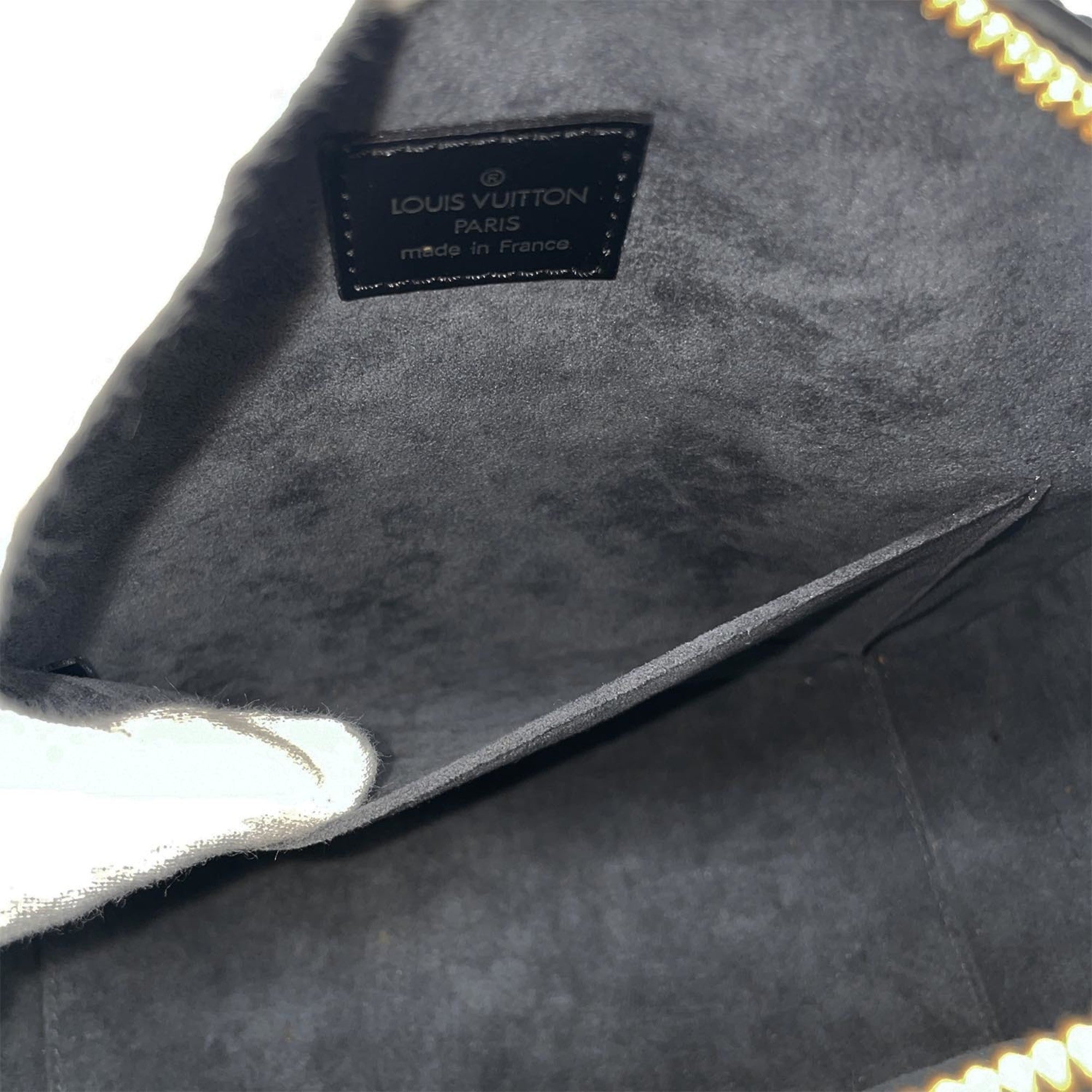 Louis Vuitton Black Noir Epi Leather Handbag (Pre-Owned)