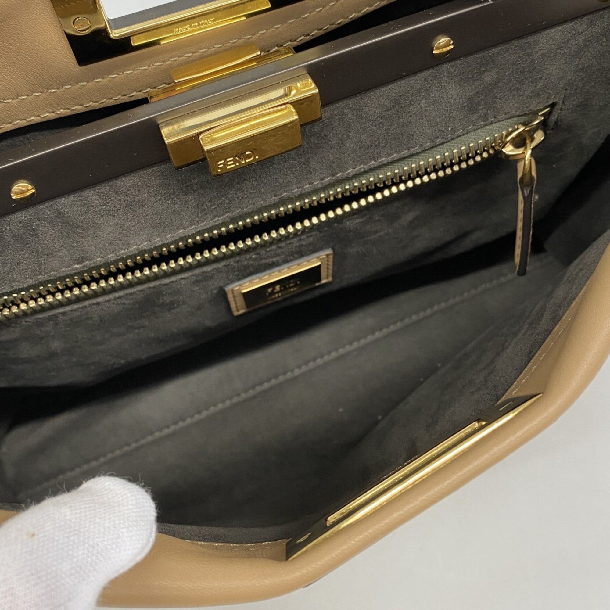 Fendi Beige Leather Handbag (Pre-Owned)