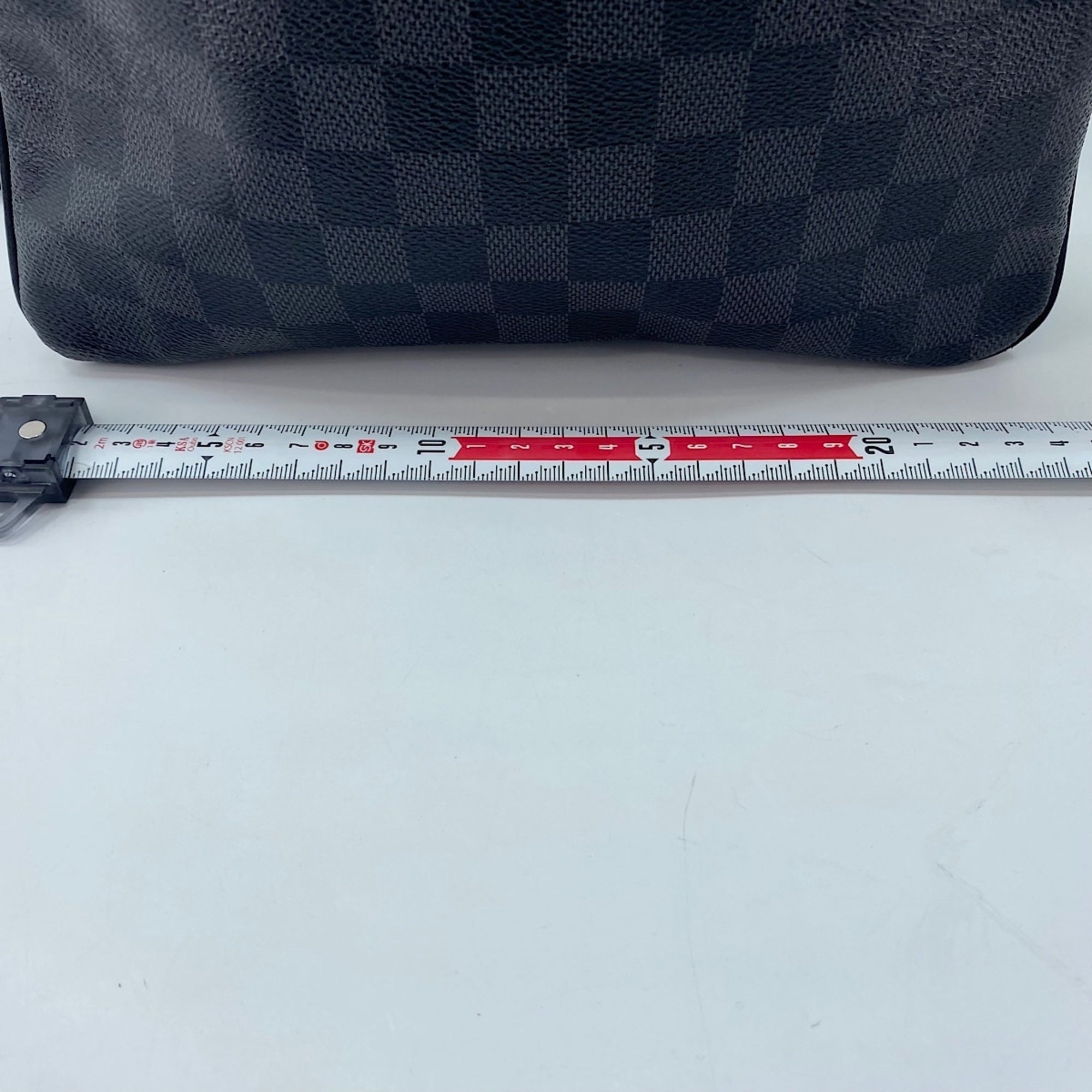 Louis Vuitton Black Shoulder Bag (Pre-Owned)
