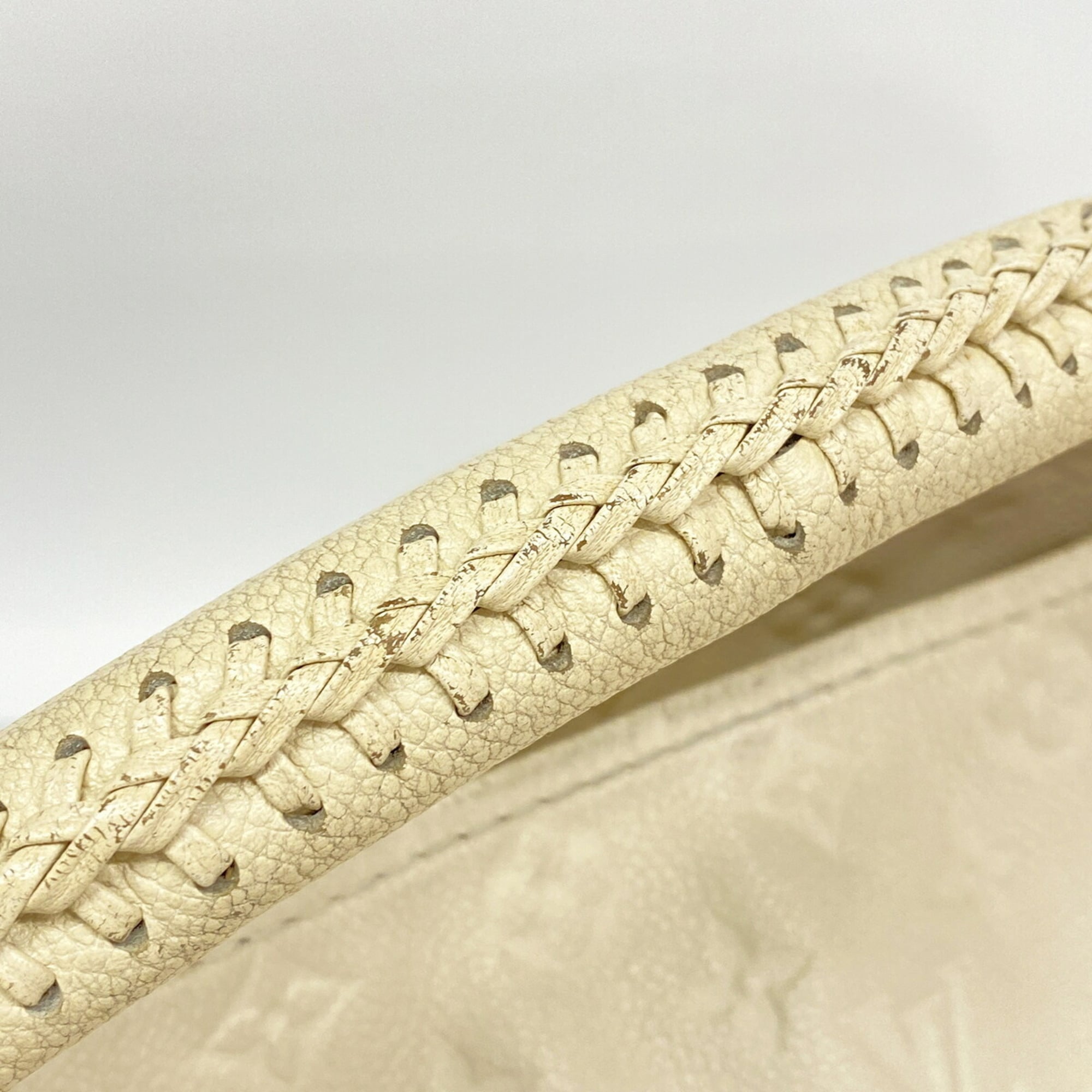 Louis Vuitton Neige Shoulder Bag (Pre-Owned)