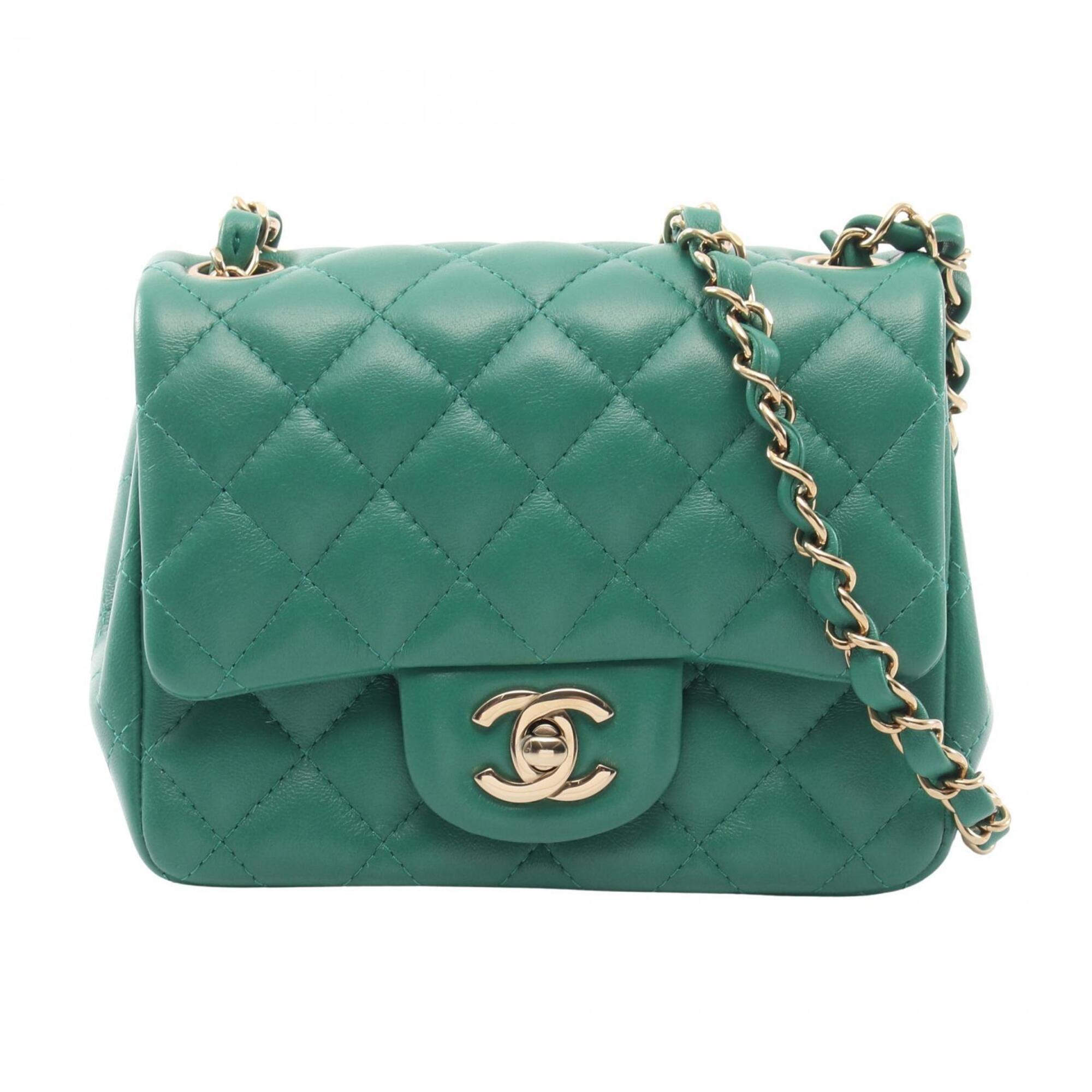Chanel Green Leather Handbag Shoulder Bag (Pre-Owned)