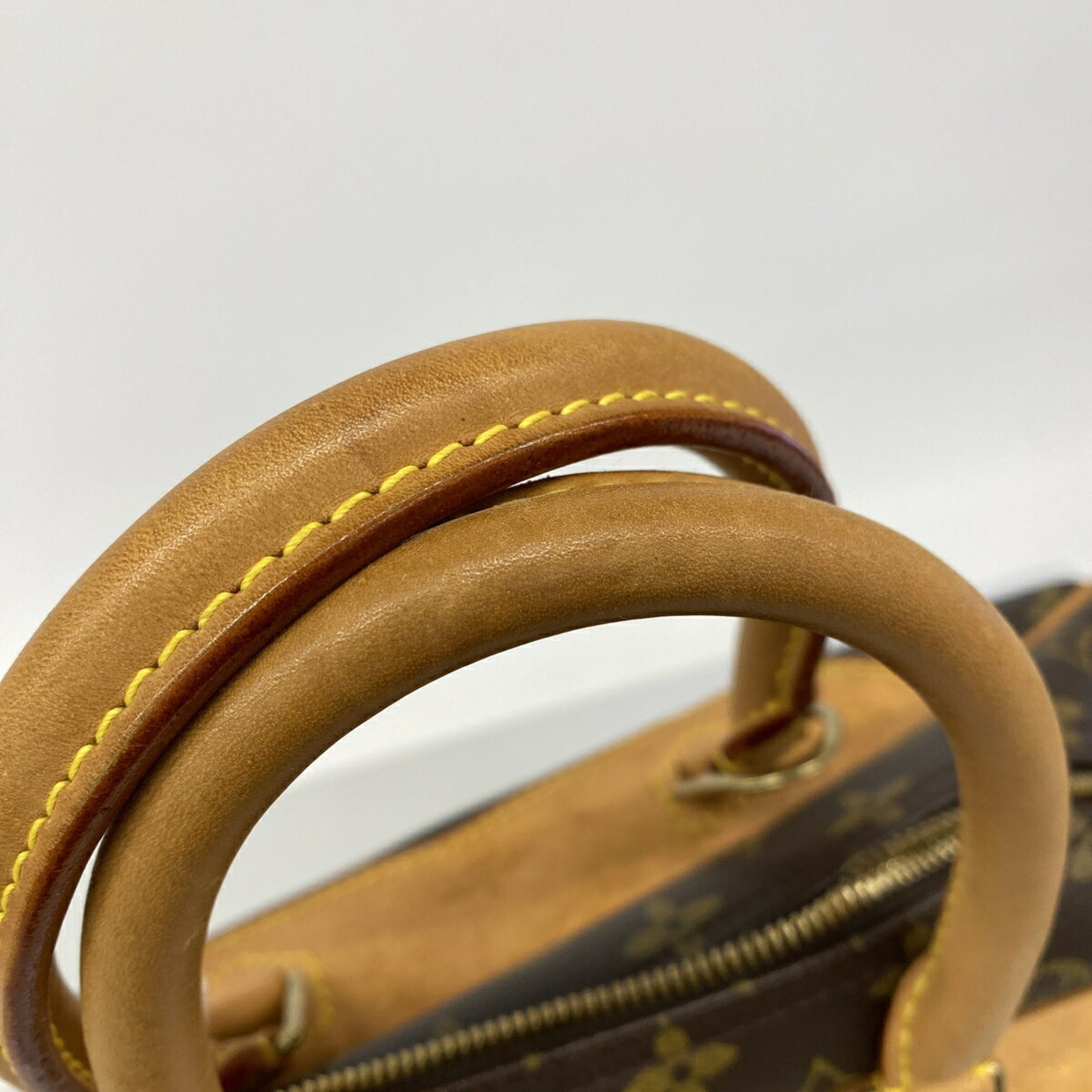 Louis Vuitton Brown Handbag (Pre-Owned)