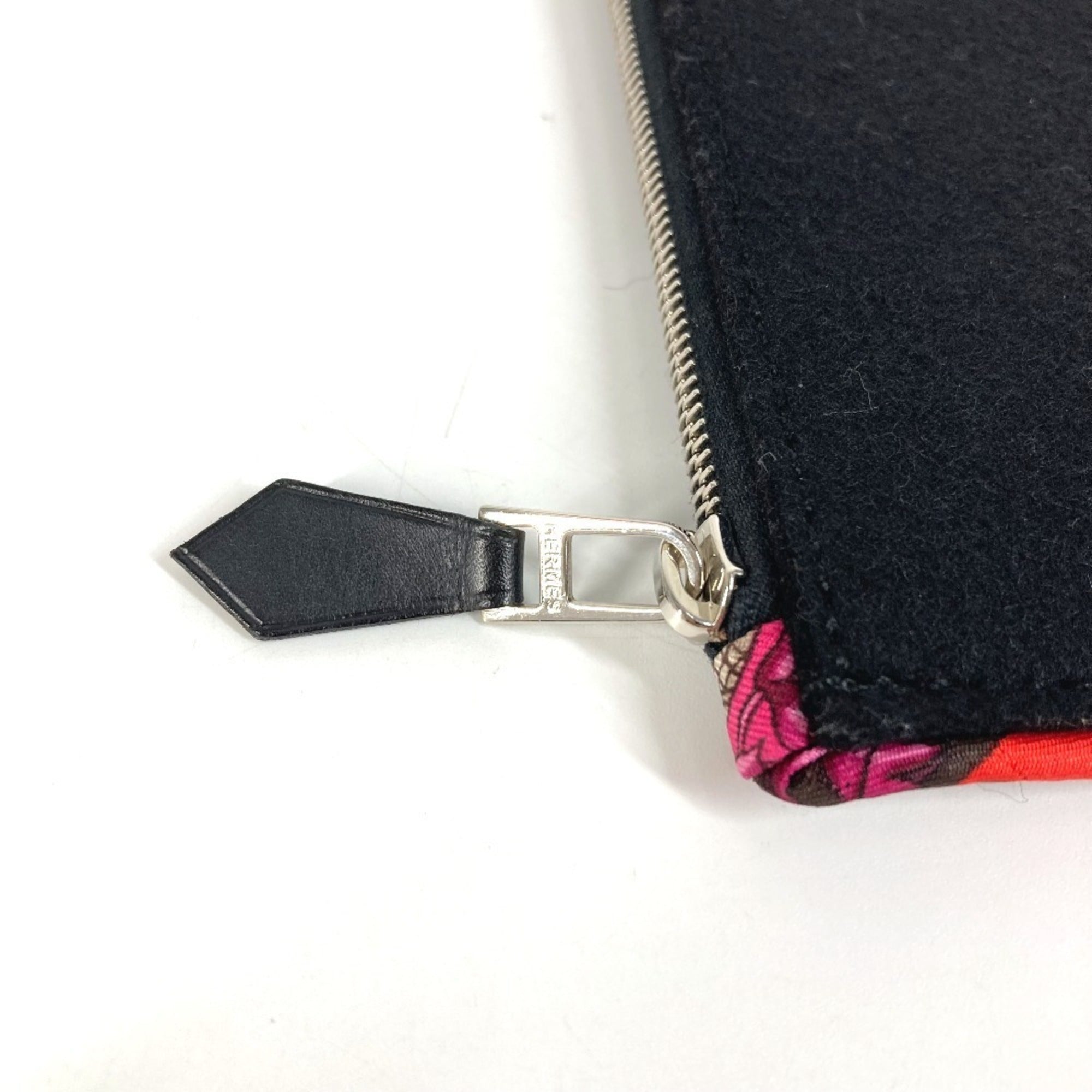 Hermes Sellier Black Multi-Color Felt Silk Pouch Wash Bag (Pre-Owned)