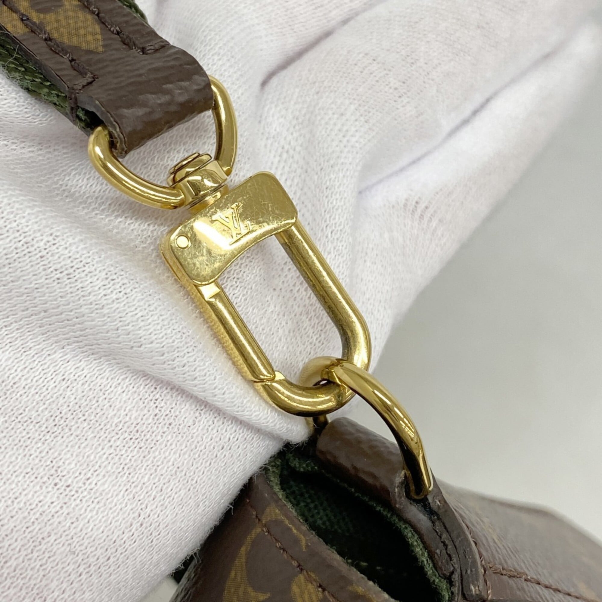 Louis Vuitton Brown Shoulder Bag (Pre-Owned)