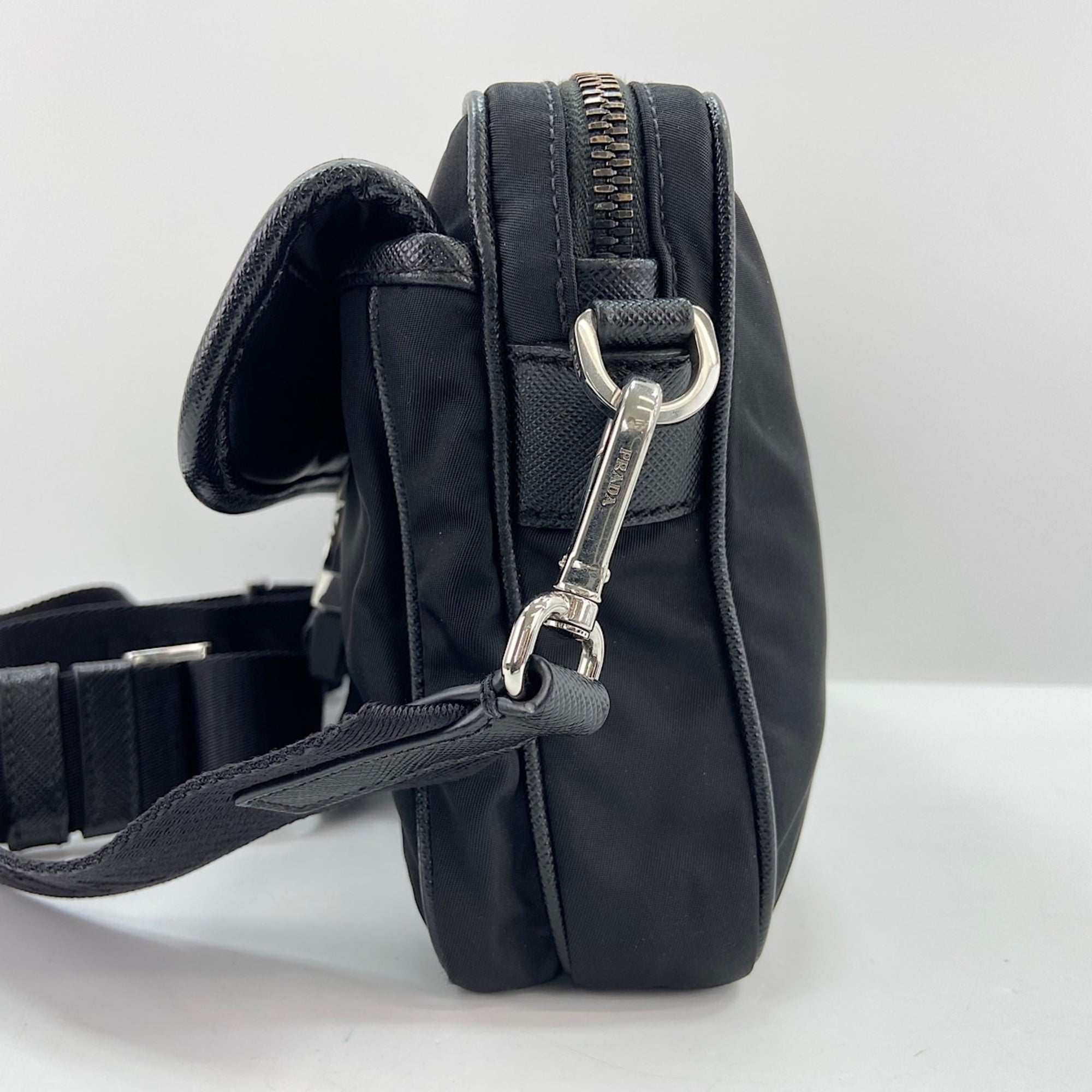 Prada Black Nylon Shoulder Bag (Pre-Owned)