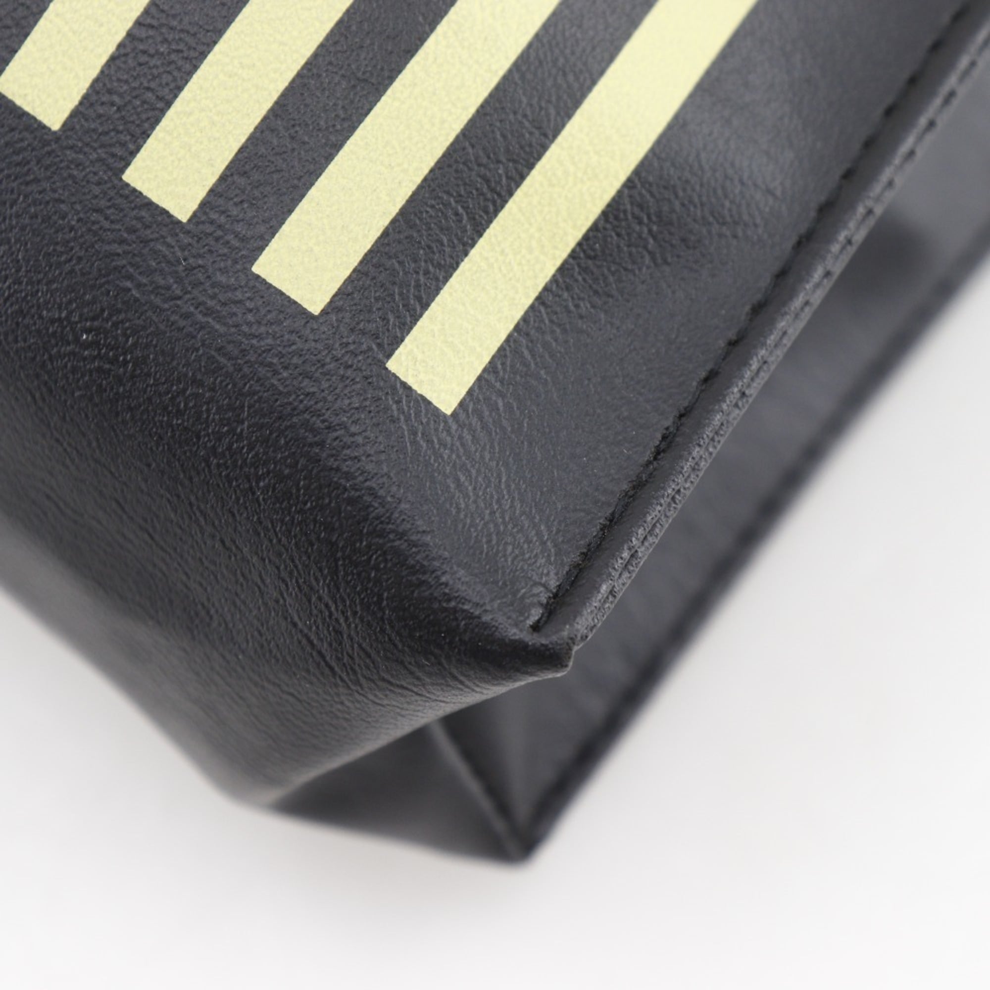 Fendi Black Leather Handbag (Pre-Owned)