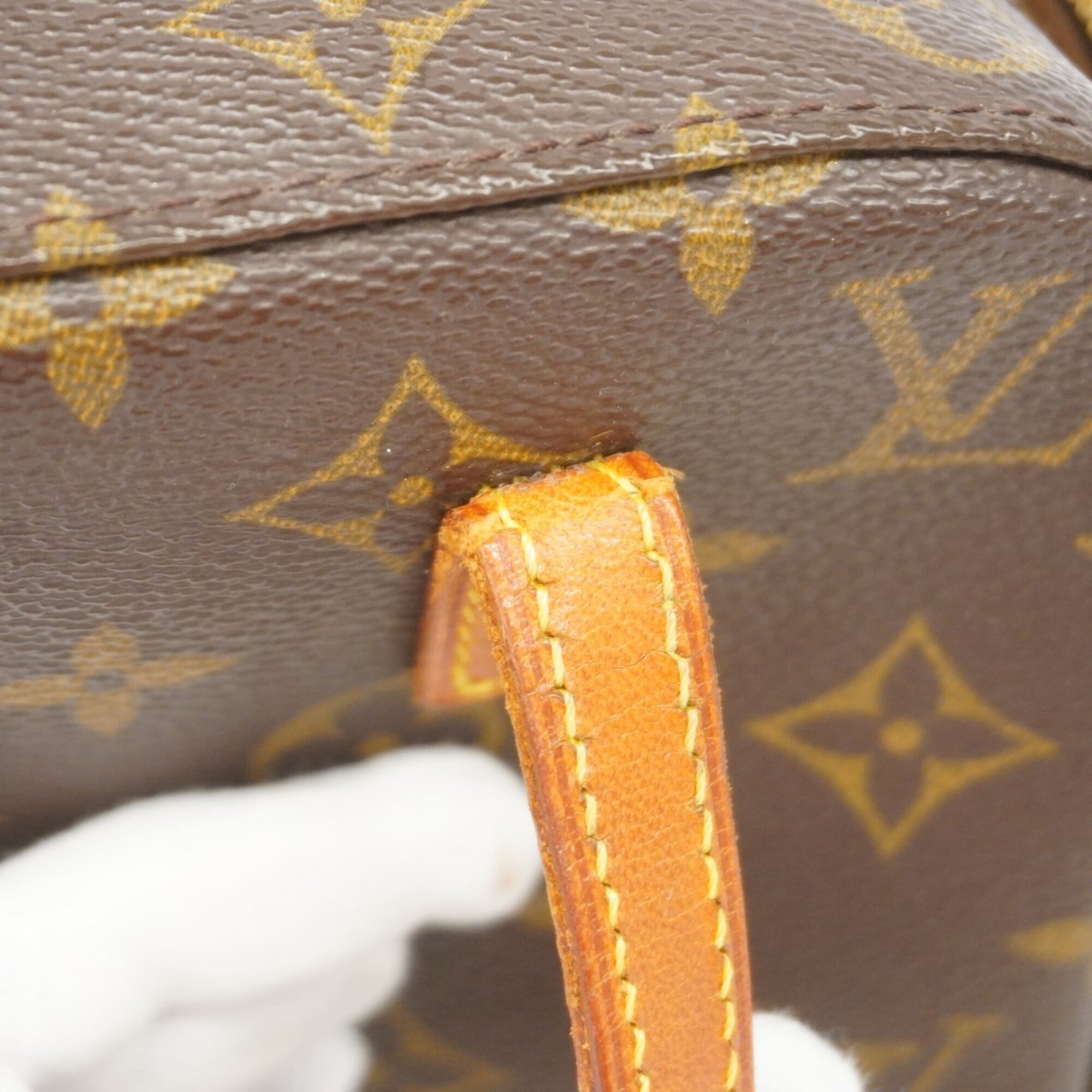 Louis Vuitton Brown Handbag (Pre-Owned)