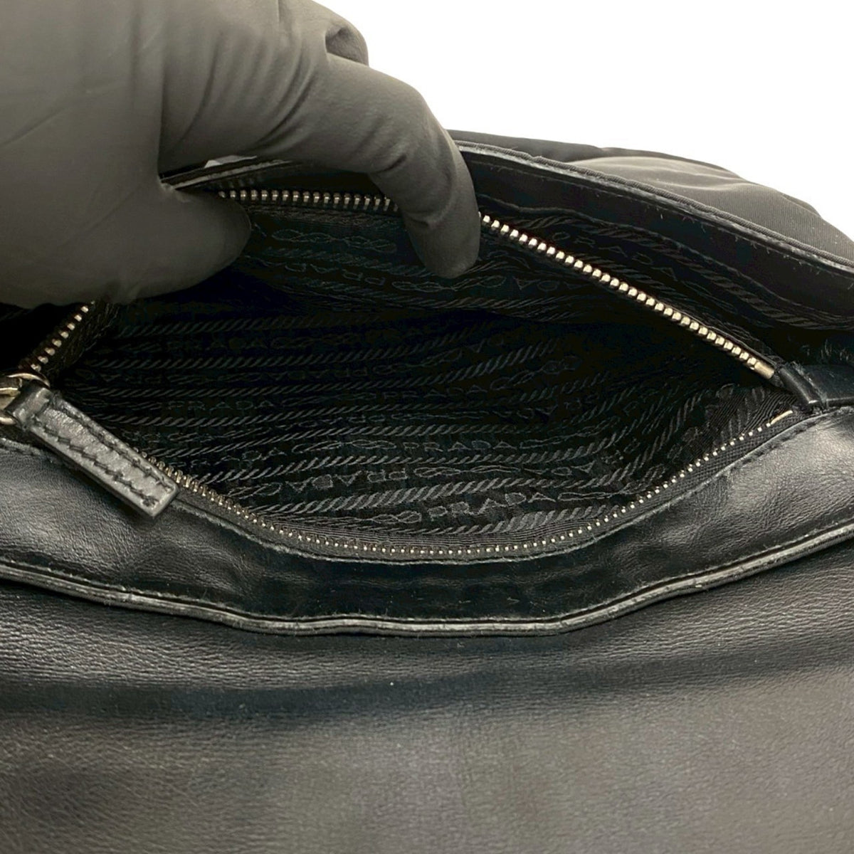 Prada Black Leather Nylon Pochette Shoulder Bag (Pre-Owned)