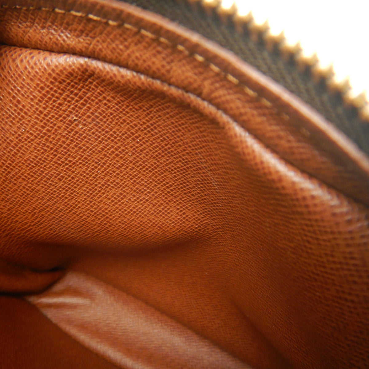 Louis Vuitton Brown Monogram Canvas Shoulder Bag (Pre-Owned)