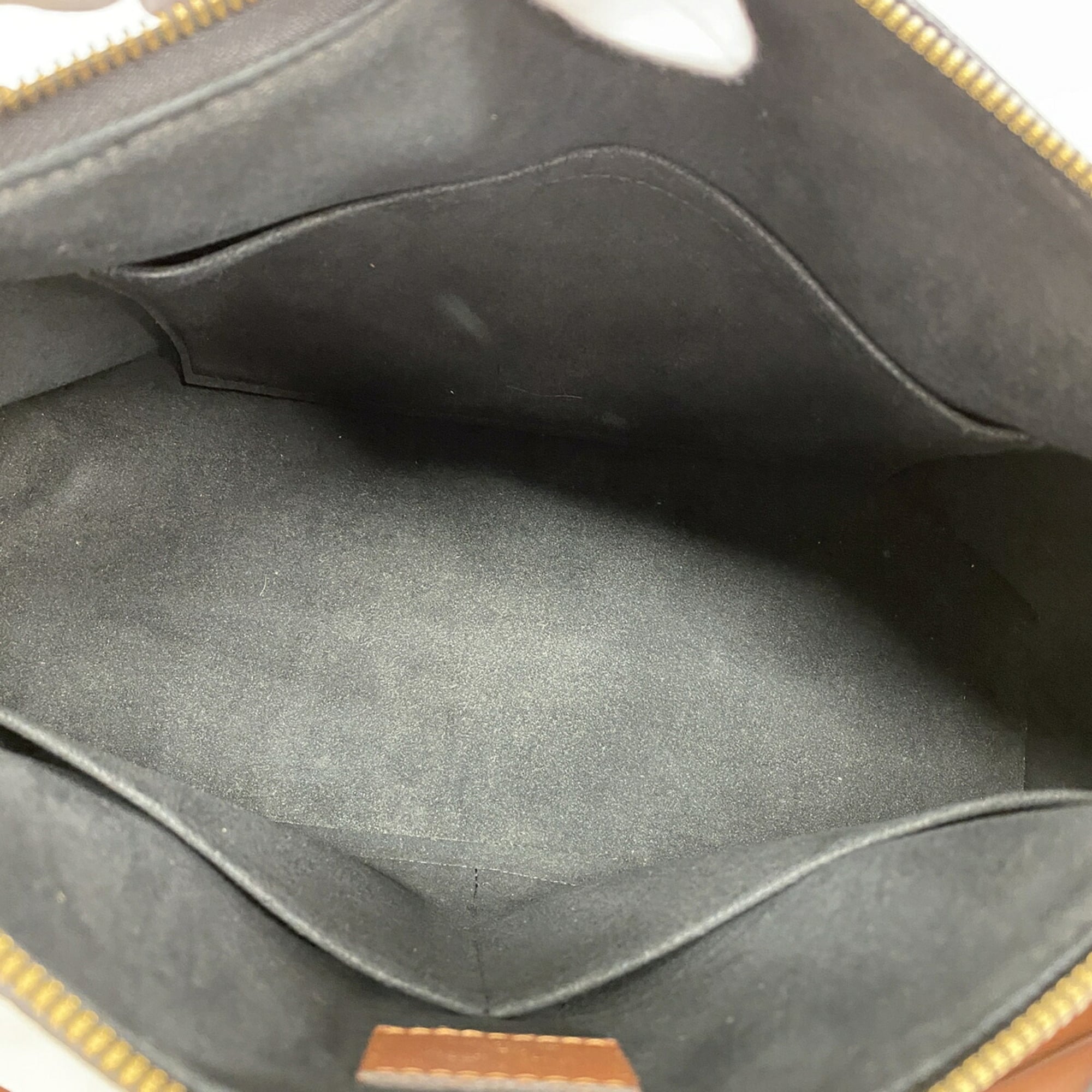 Louis Vuitton Noir Handbag (Pre-Owned)