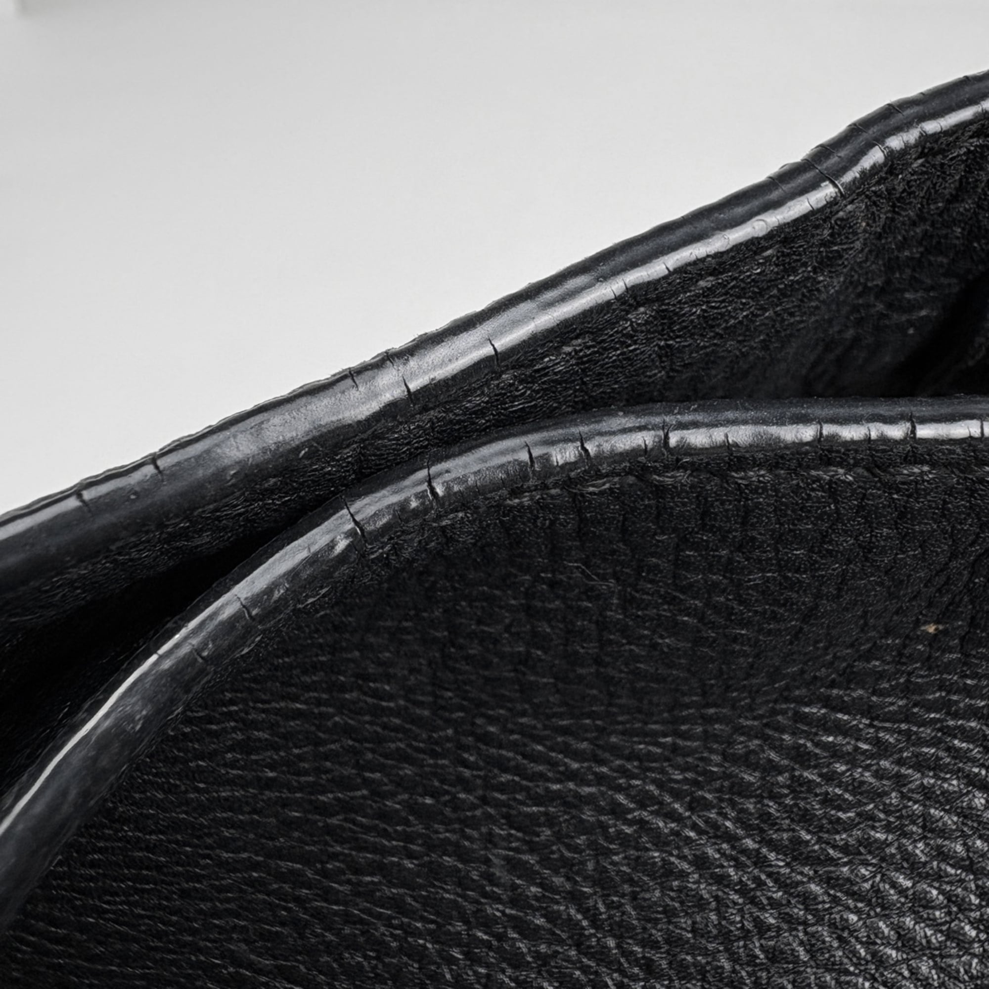 Prada Black Leather Shoulder Bag (Pre-Owned)