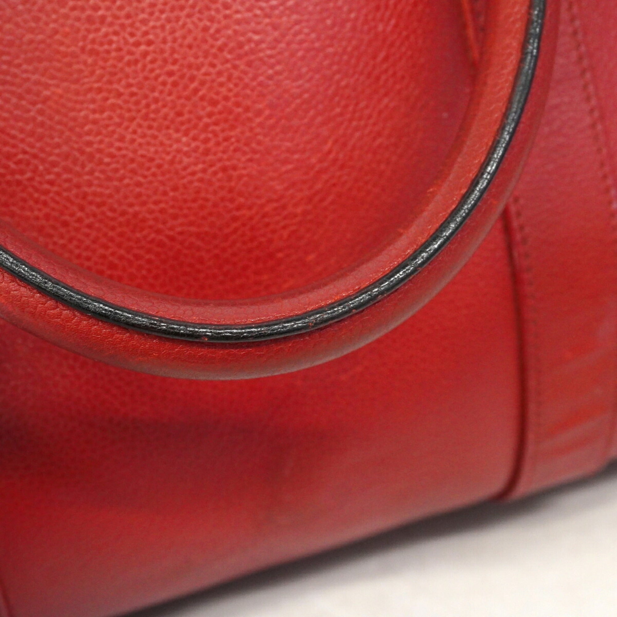 Chanel Red Color Grained Calfskin Handbag (Pre-Owned)