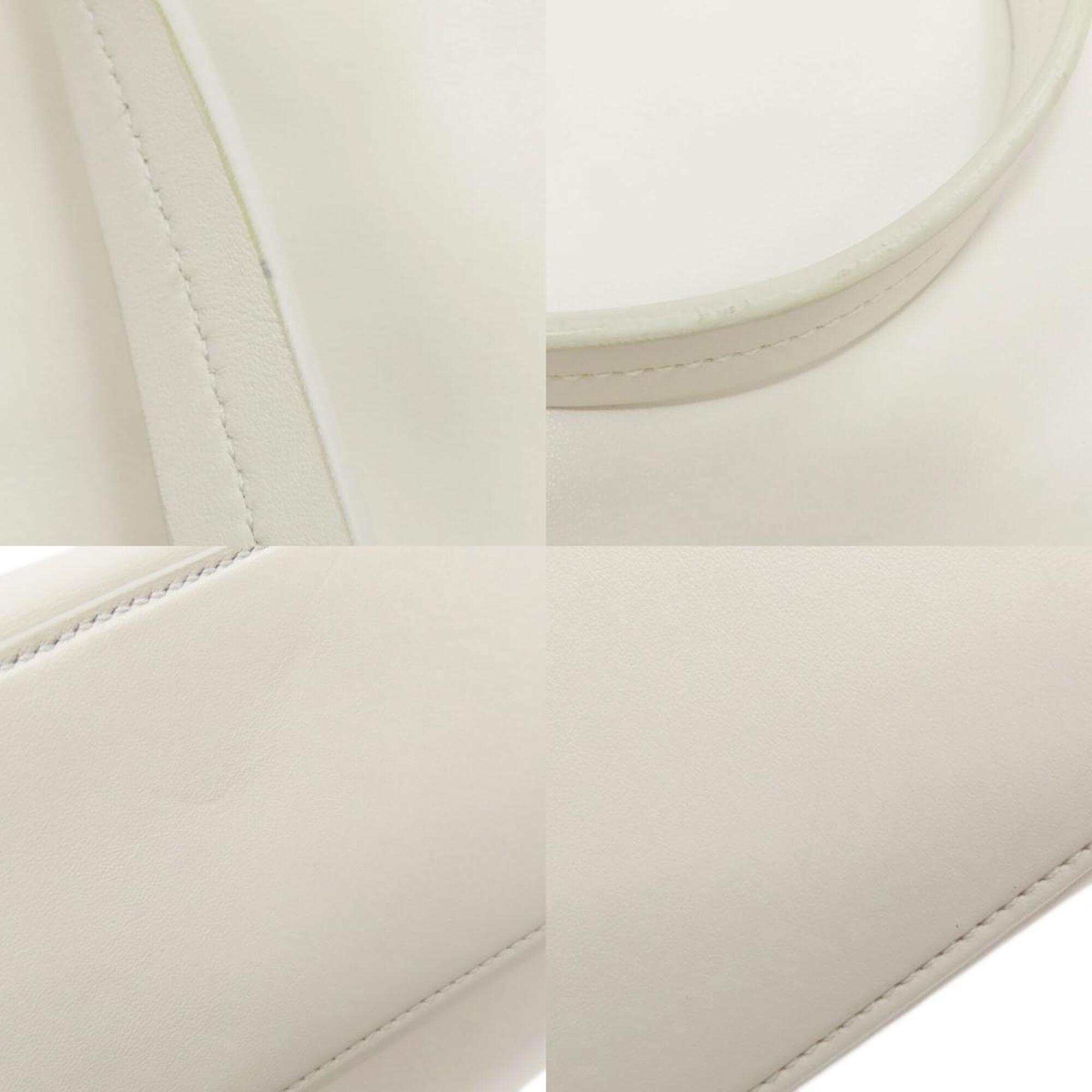 Miu Miu White Leather Tote Bag (Pre-Owned)
