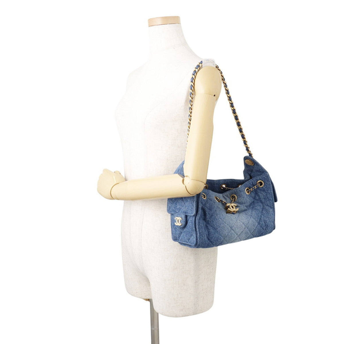 Chanel Matelasse Blue Denim Handbag Shoulder Bag (Pre-Owned)