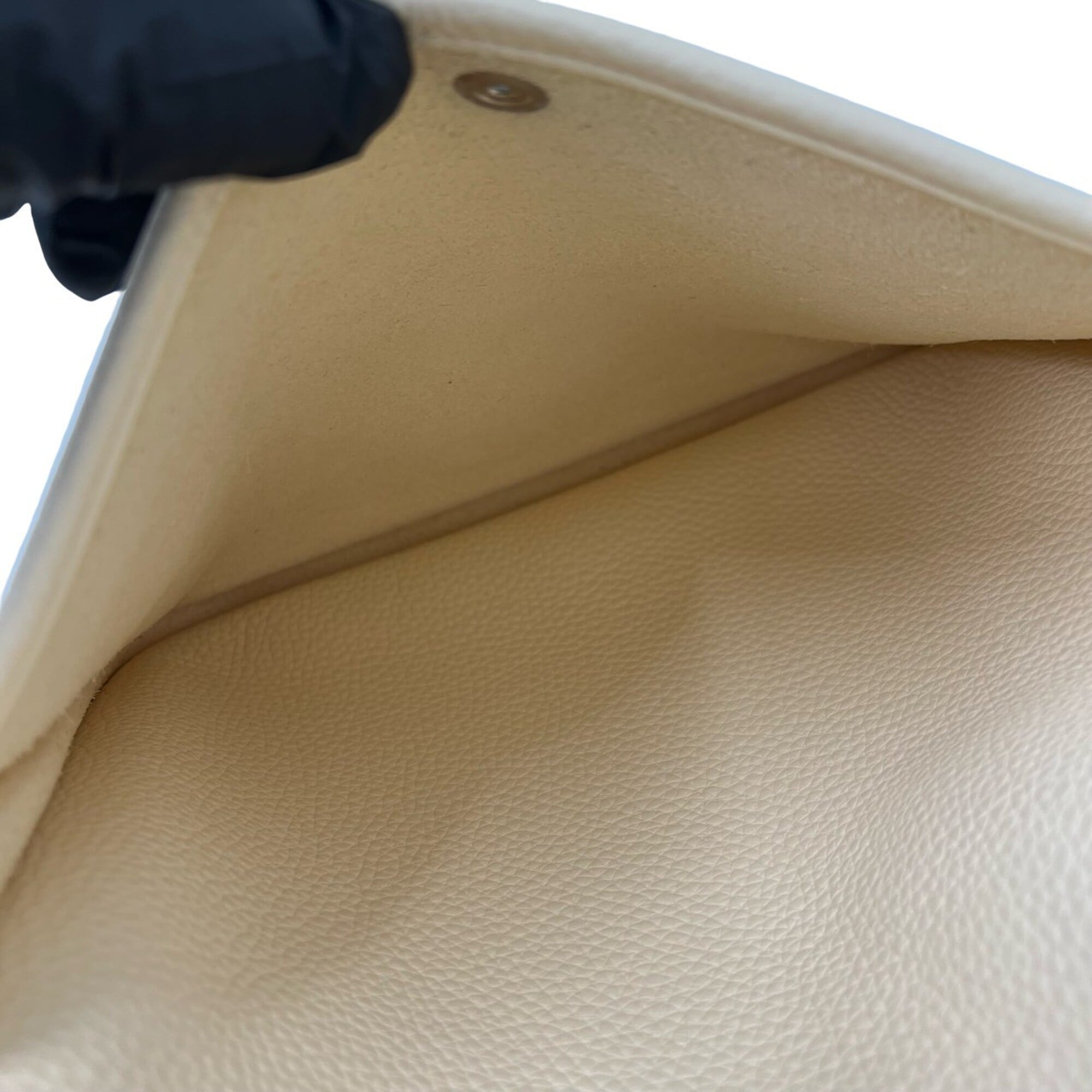 Hermes Beige Taurillon Clemence Leather Shoulder Bag (Pre-Owned)