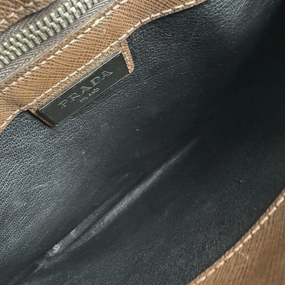 Prada Brown Leather Shoulder Bag (Pre-Owned)