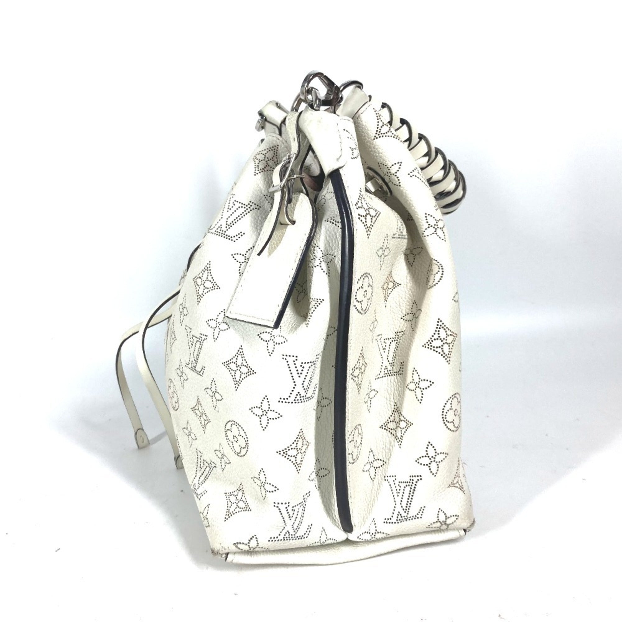 Louis Vuitton Blanc White Mahina Leather Handbag Shoulder Bag (Pre-Owned)