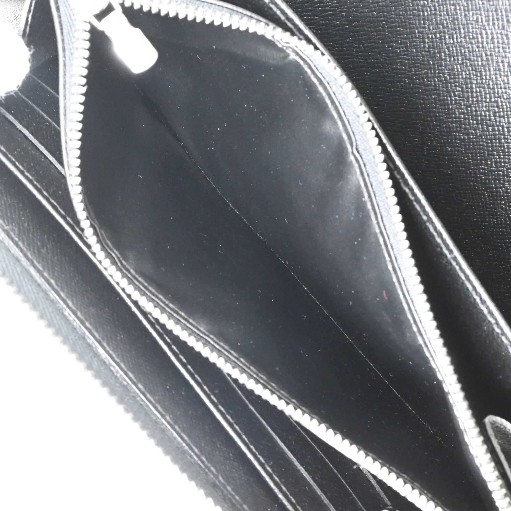 Louis Vuitton Black Epi Leather Long Wallet (Bi-Fold) (Pre-Owned)