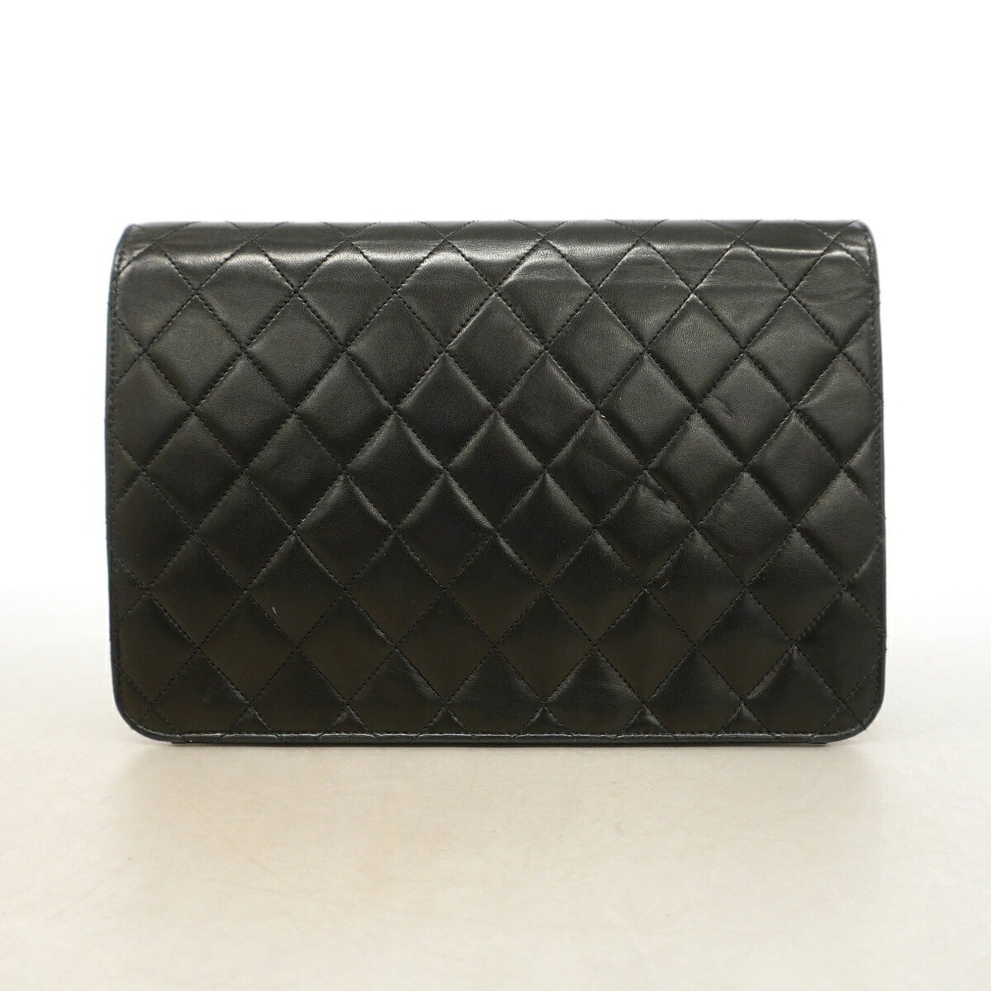 Chanel Black Leather Shoulder Bag (Pre-Owned)