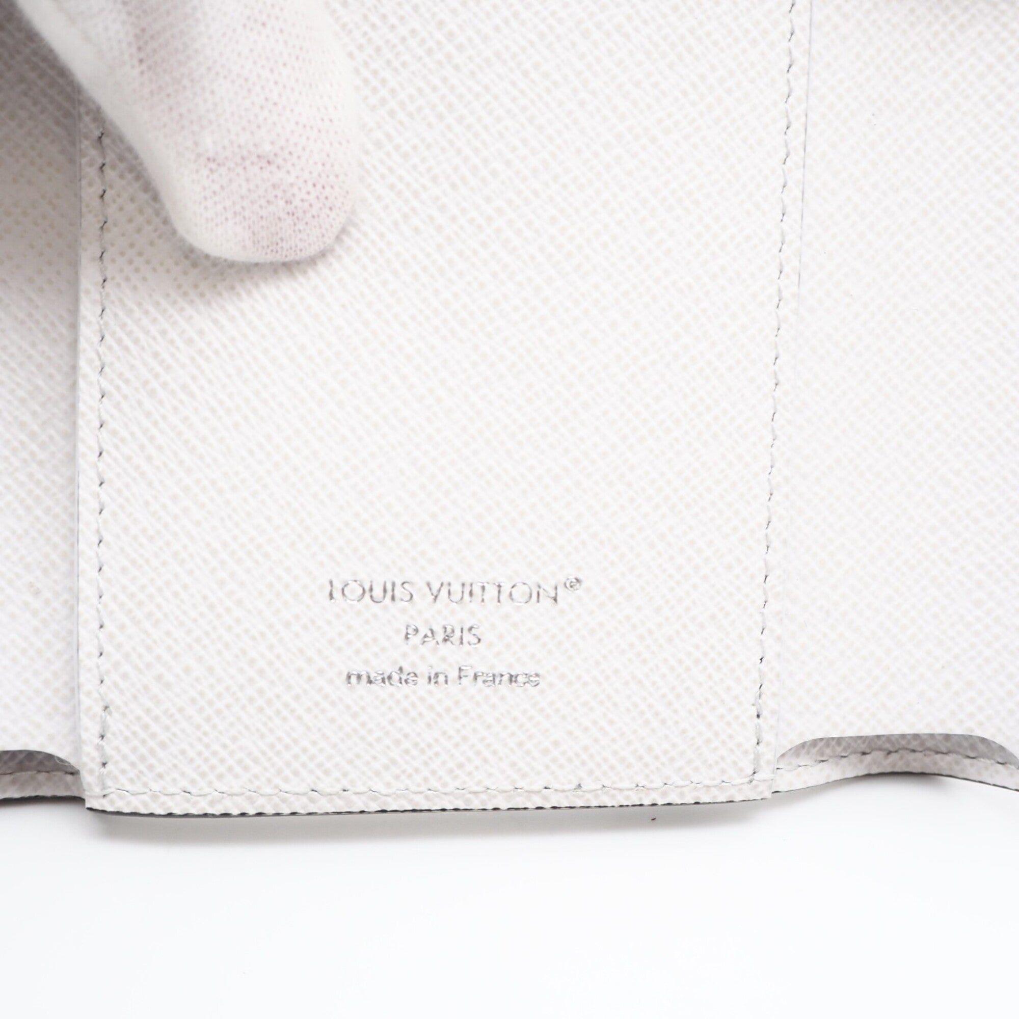 Louis Vuitton Taigarama Gray White Coated Canvas Leather Wallet (Tri-Fold) (Pre-Owned)