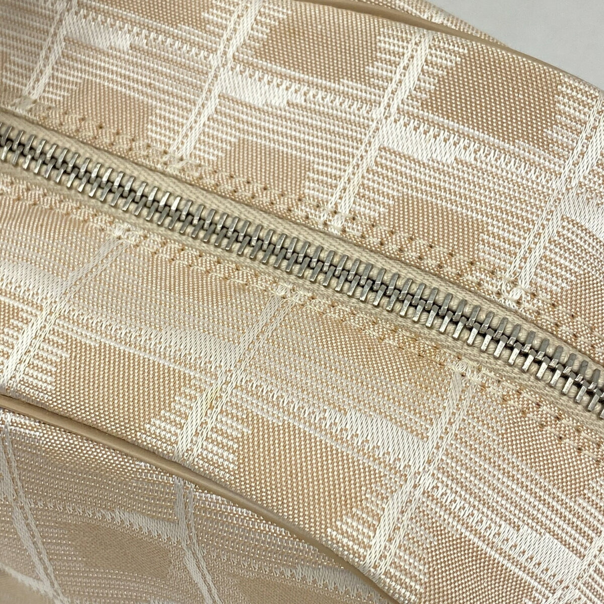 Chanel Beige Nylon Handbag (Pre-Owned)