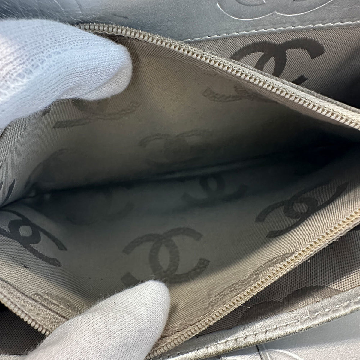 Chanel Black Leather (Pre-Owned)
