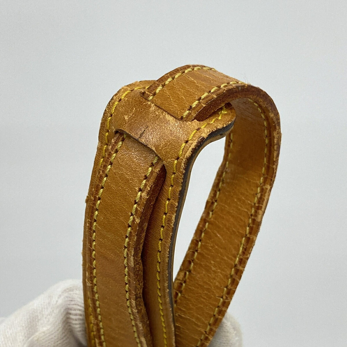 Louis Vuitton Brown Shoulder Bag (Pre-Owned)
