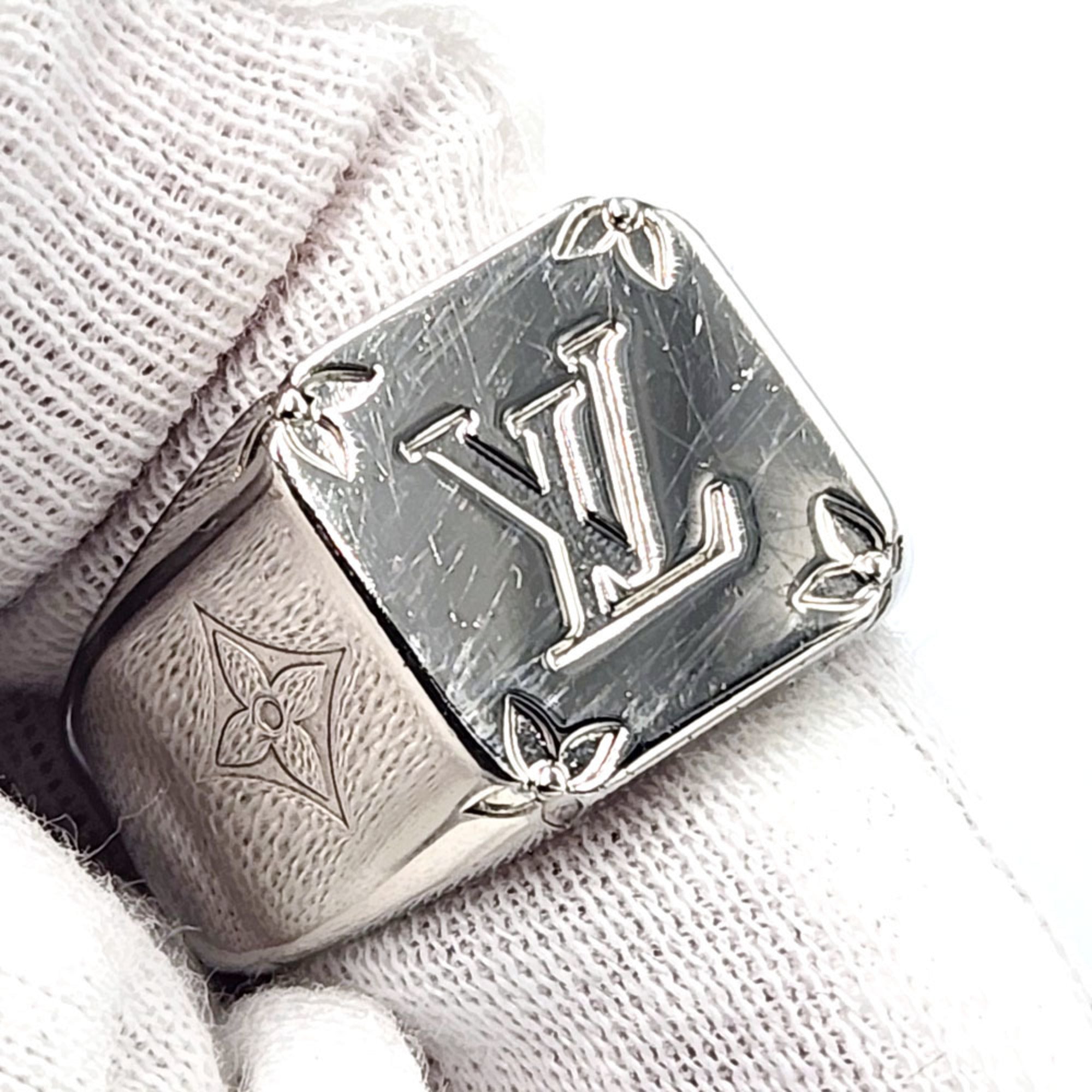 Louis Vuitton Silver Metal Band Ring (Pre-Owned)