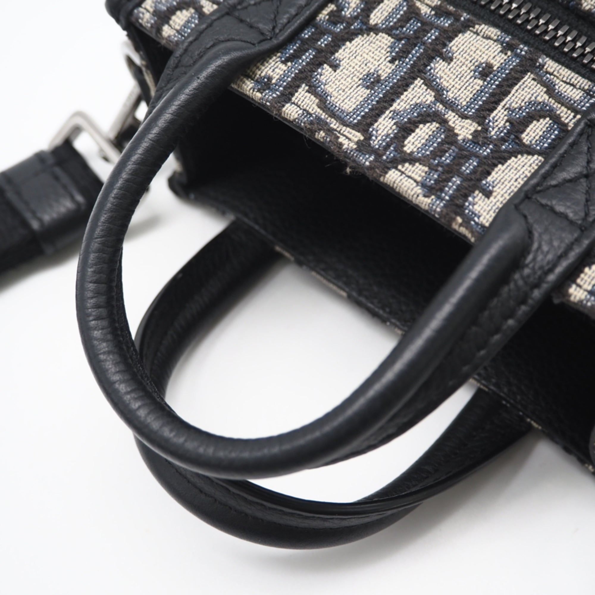 Christian Dior Beige Navy Canvas Leather Shoulder Bag (Pre-Owned)